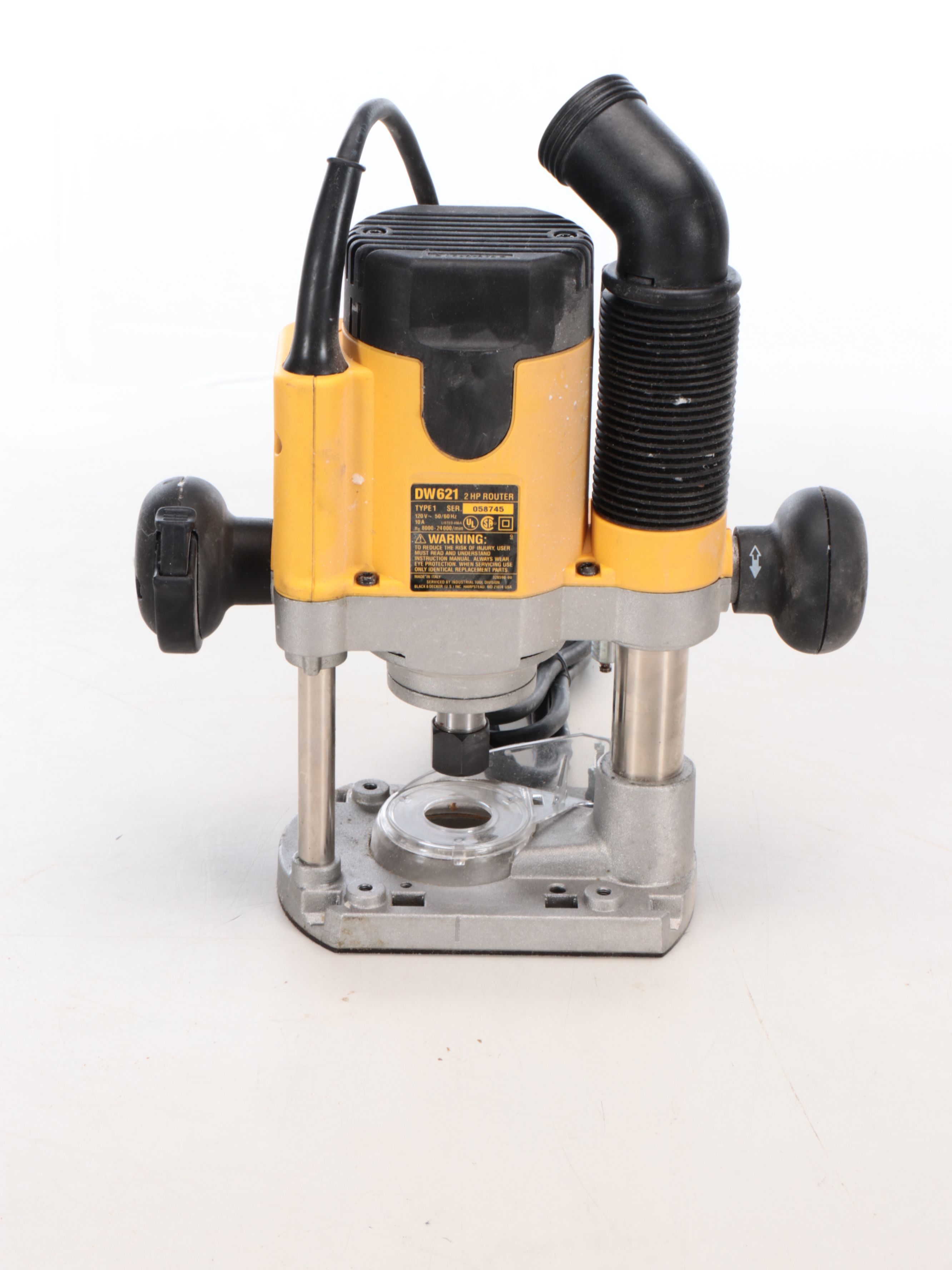 DeWalt DW621 Electronic Plunge Router with Black & Decker Bits