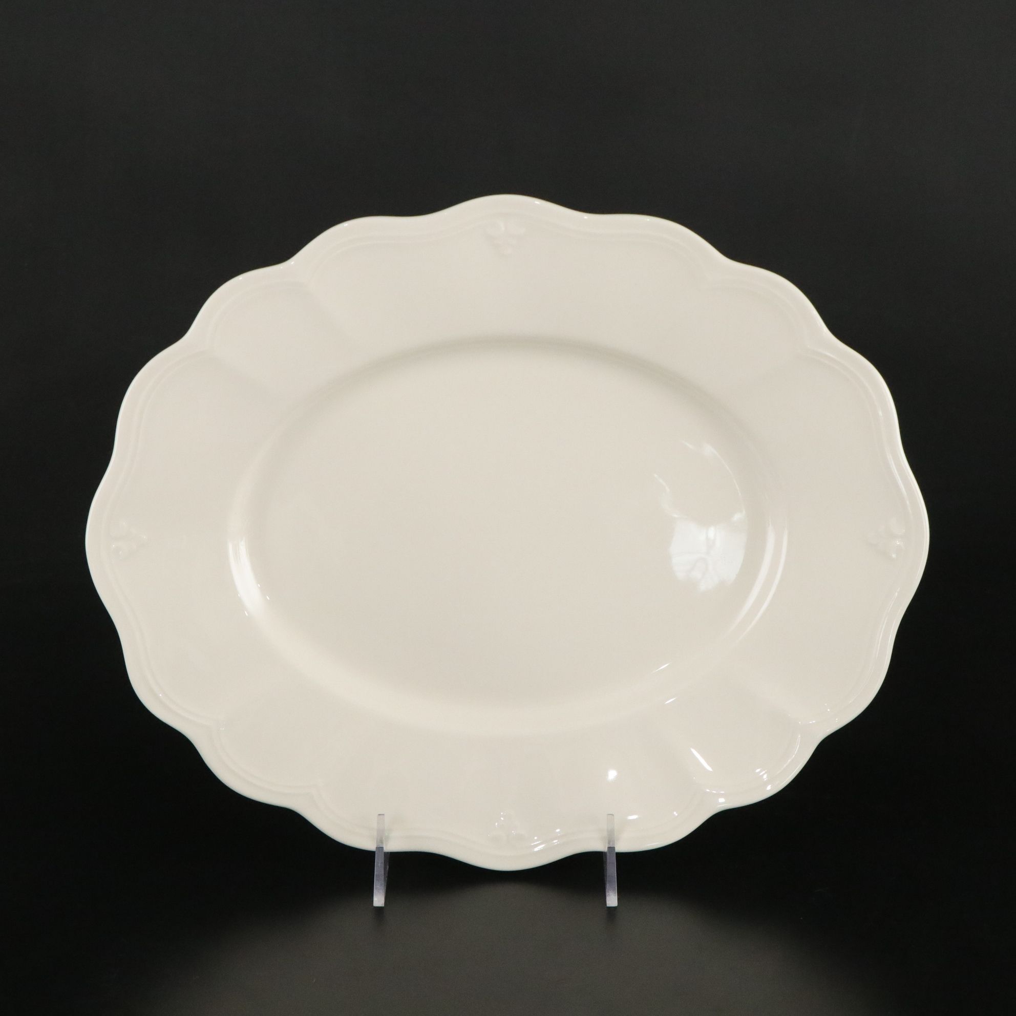 Lenox "Casual Elegance" Porcelain Dinnerware Set with Serving Platters