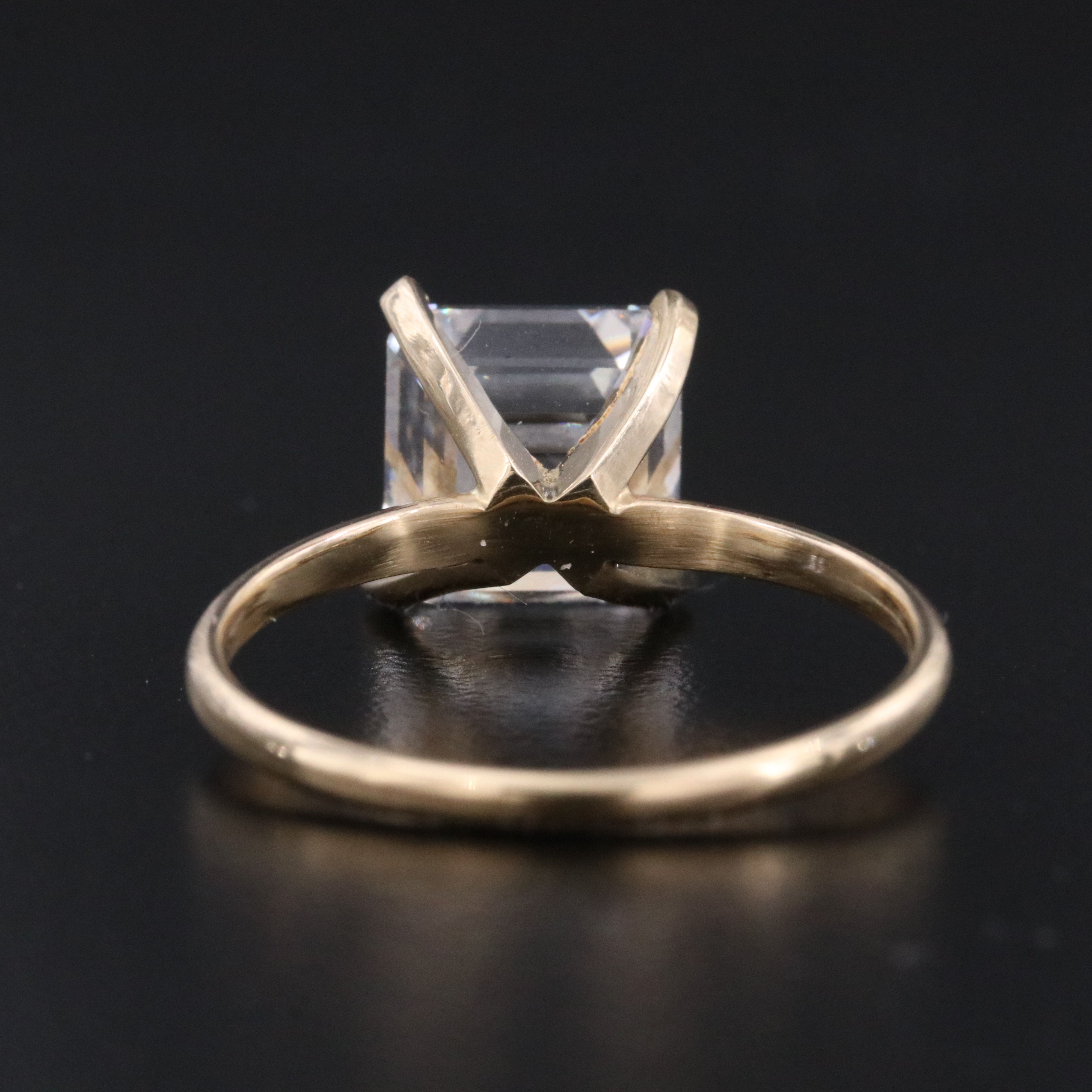 14K 4.00 CT Lab Grown Diamond Solitaire Ring with IGI Report