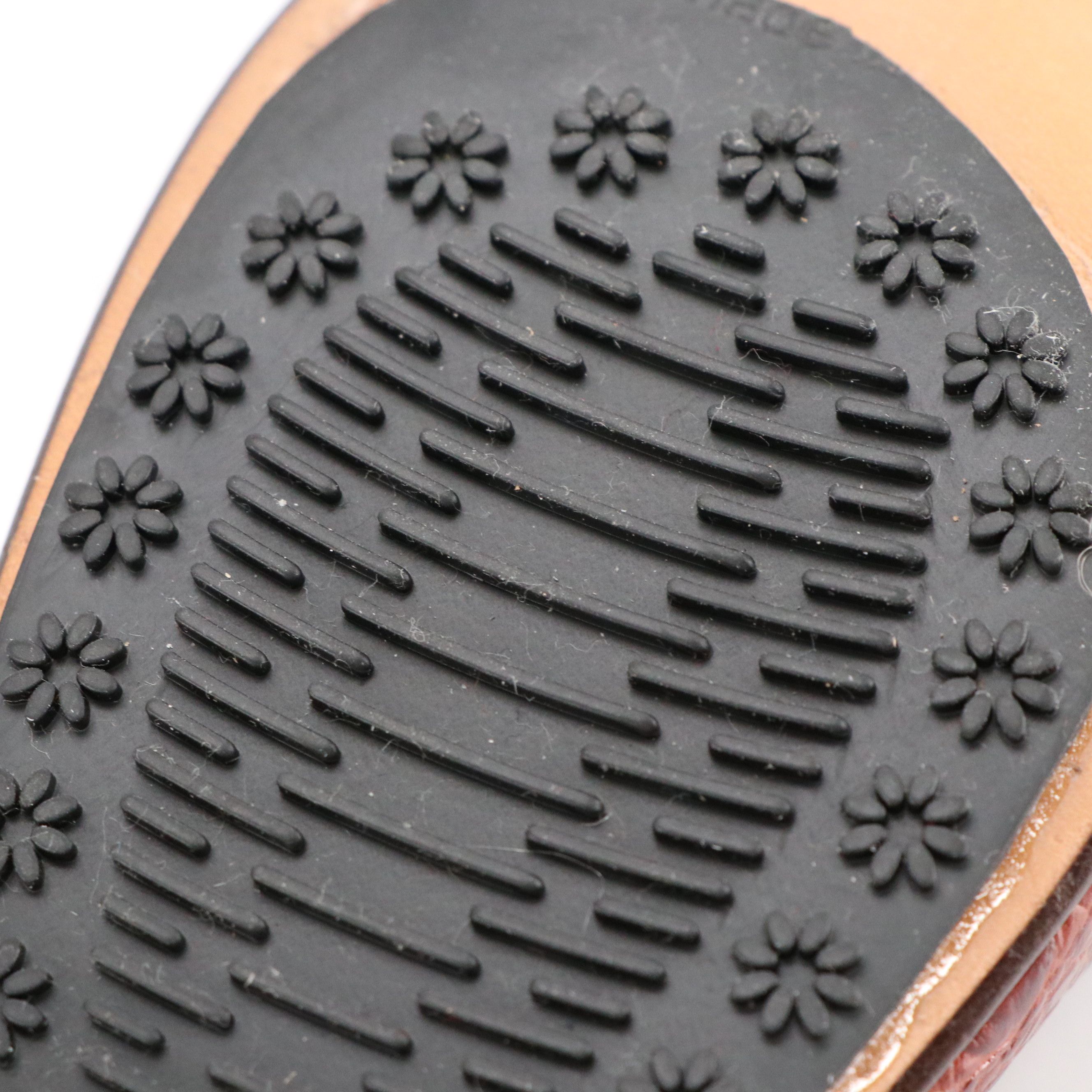 Salvatore Ferragamo Vara Bow Pumps in Croc Embossed Leather with Box