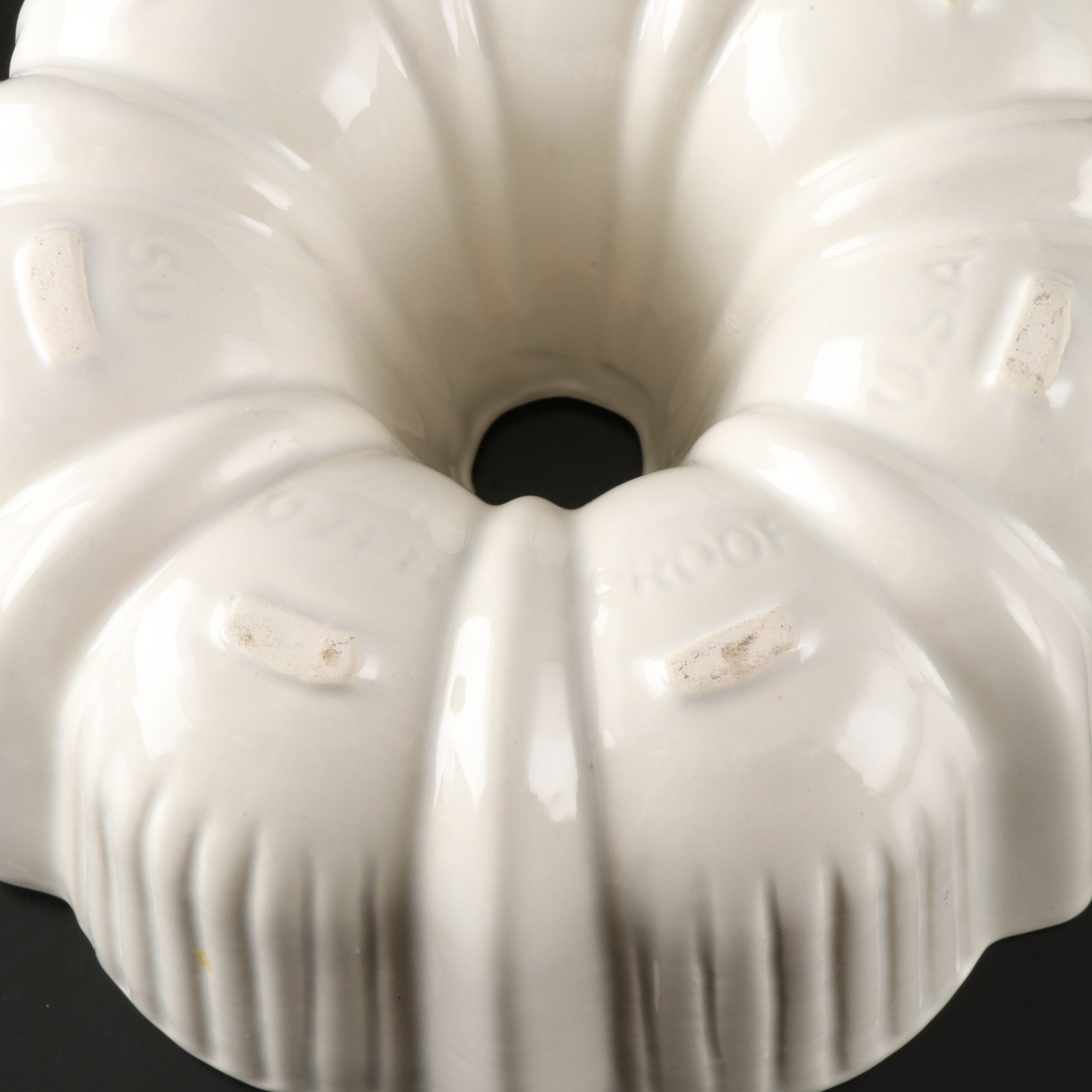 Ceramic Ramekins, Cake and Pie Pans, Pot, and More Bakeware