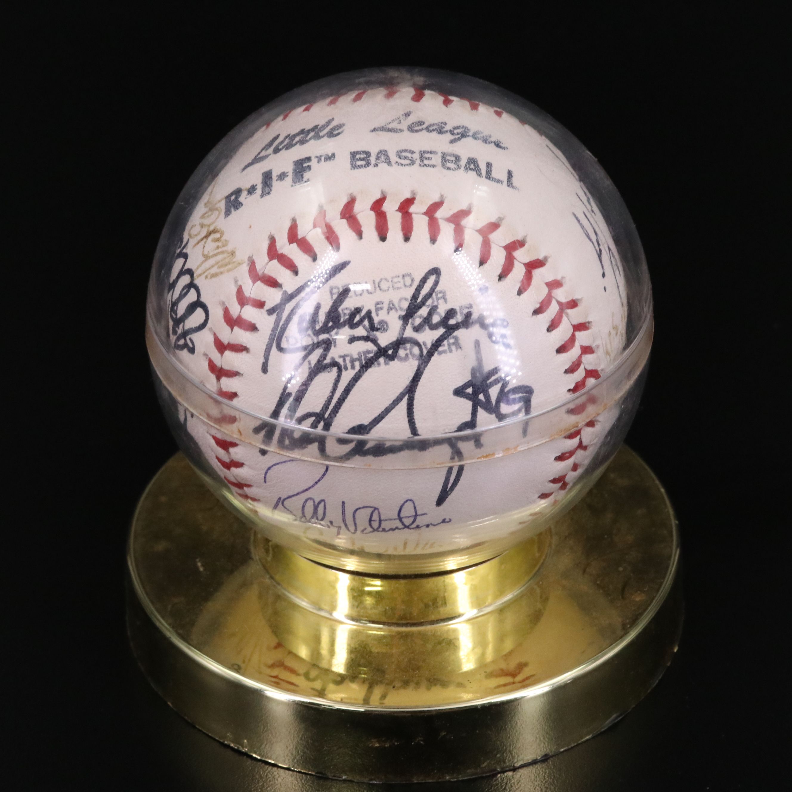 1988 Texas Rangers Team Signed Baseball Featuring Bobby Valentine & Ruben Sierra