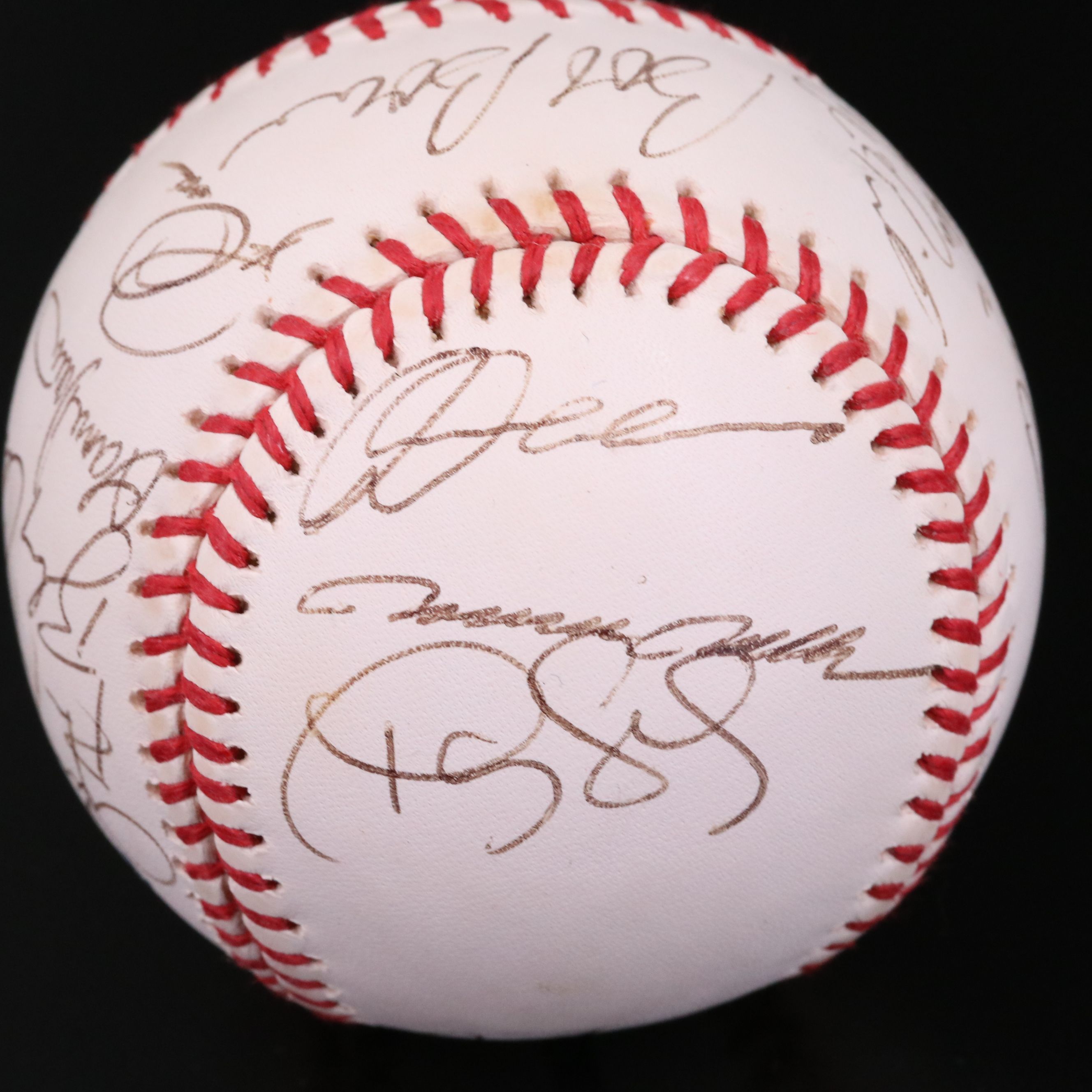 2001 Cincinnati Reds Team Signed Baseball with Bob Boone and More