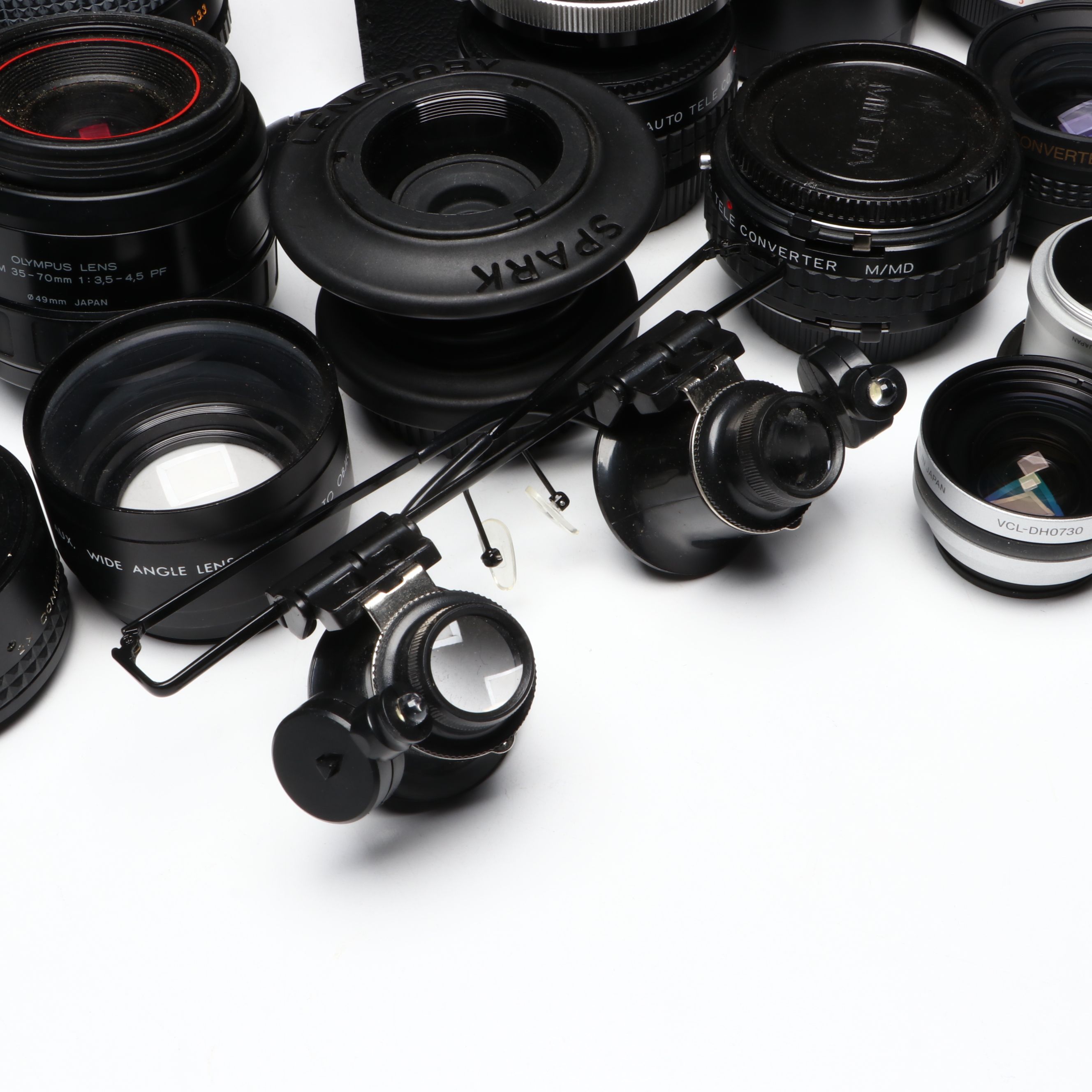 Vivitar, Minolta and Other Lenses with More Camera Accessories