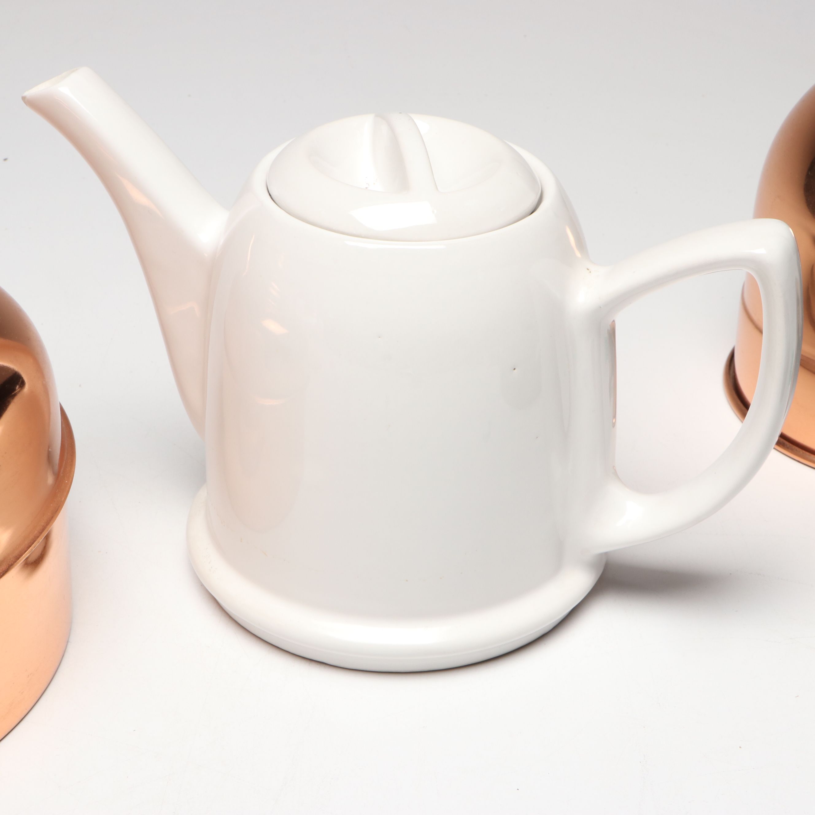 Korean Solid Copper Tea Kettle with Other Ceramic and Copper Teapots