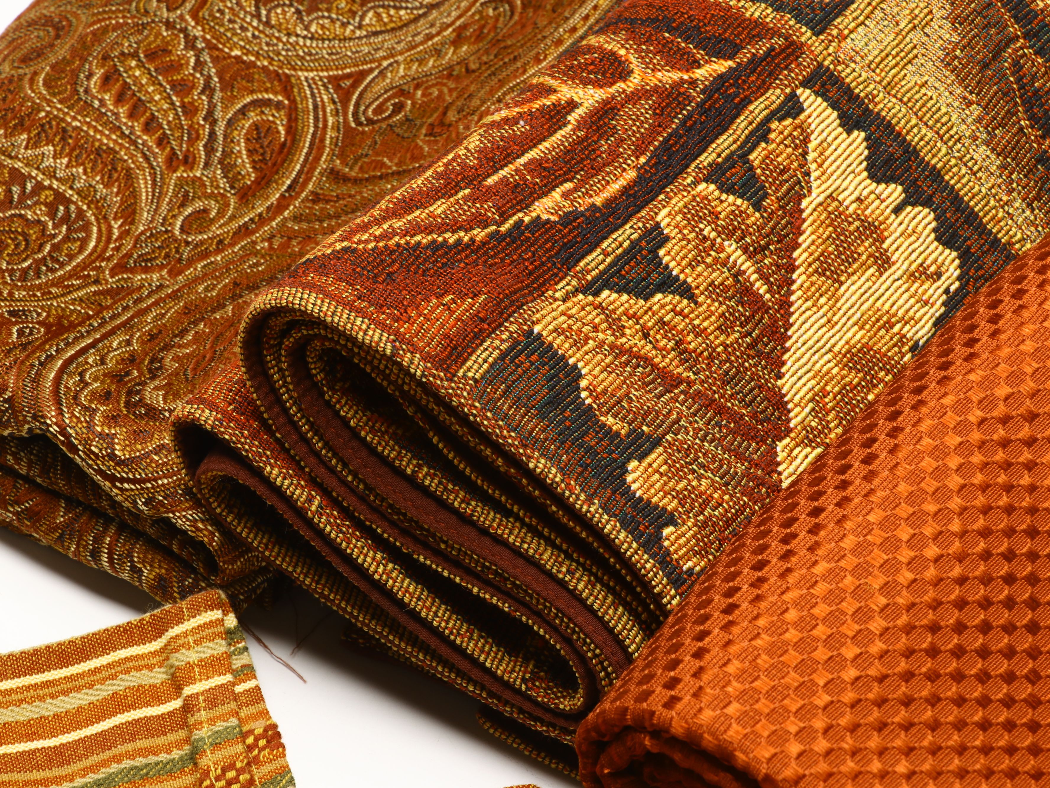 Crate & Barrel Autumnal Table Linens, Ceramic Leaf Dish and More Décor