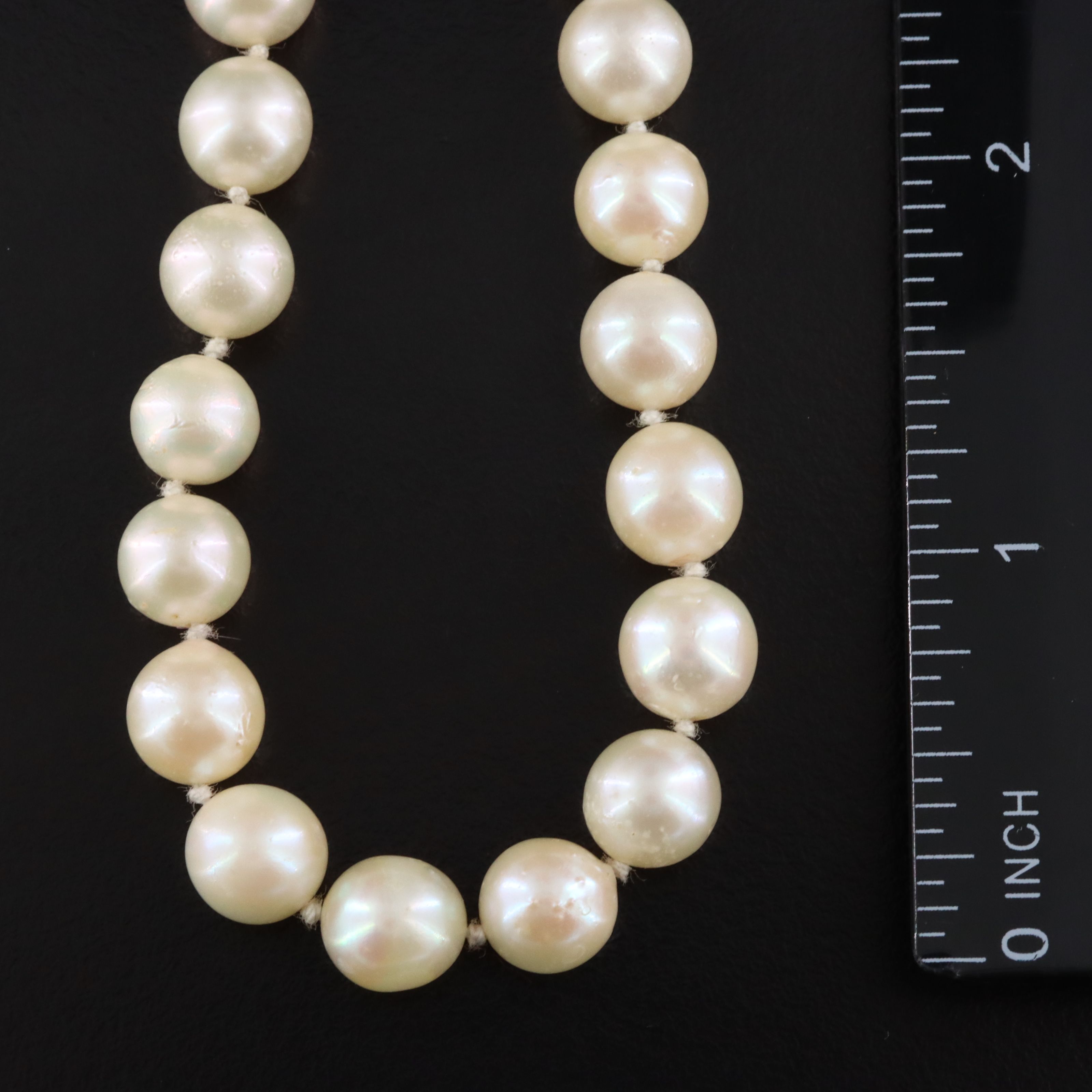 Rope Length Pearl Necklace
