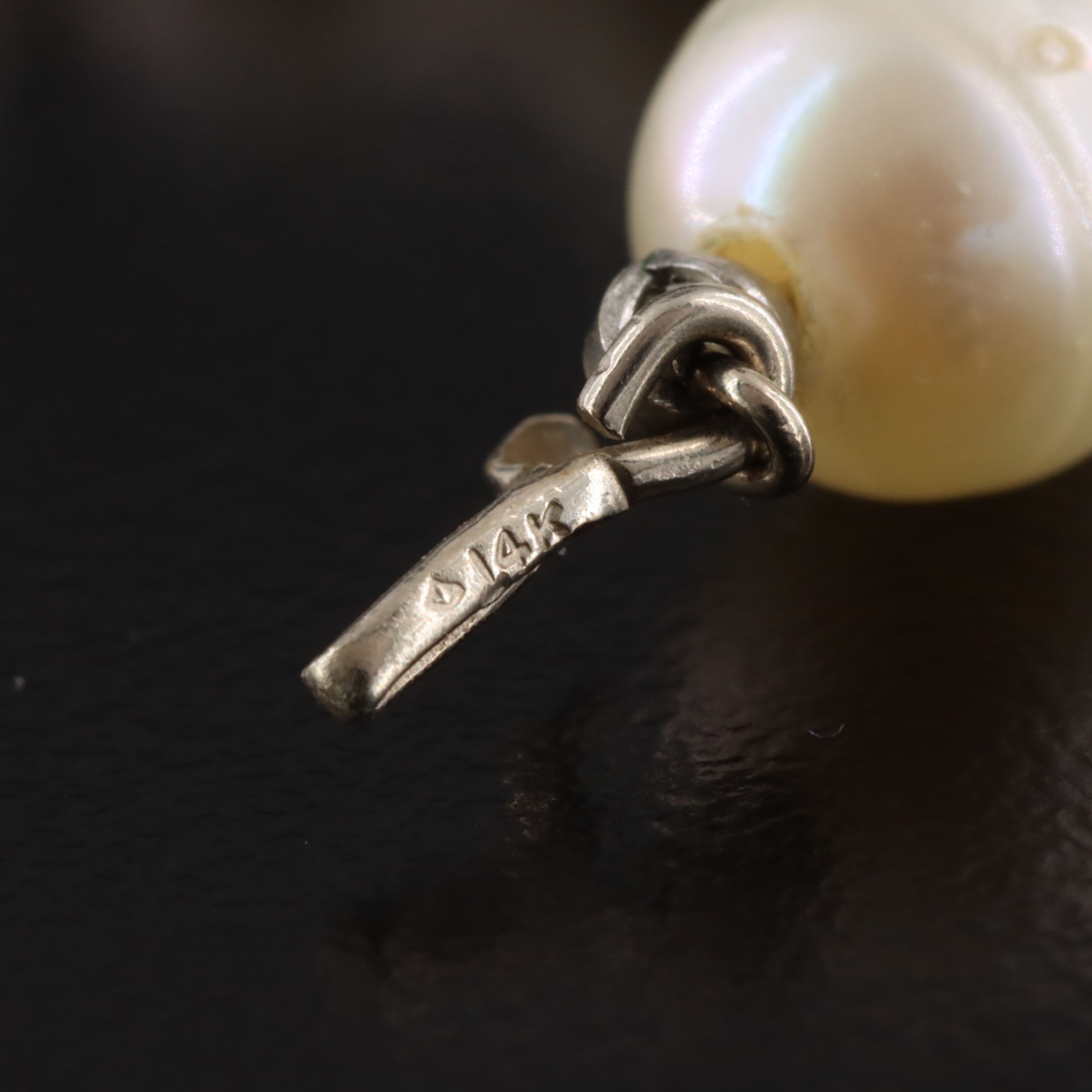 Rope Length Pearl Necklace