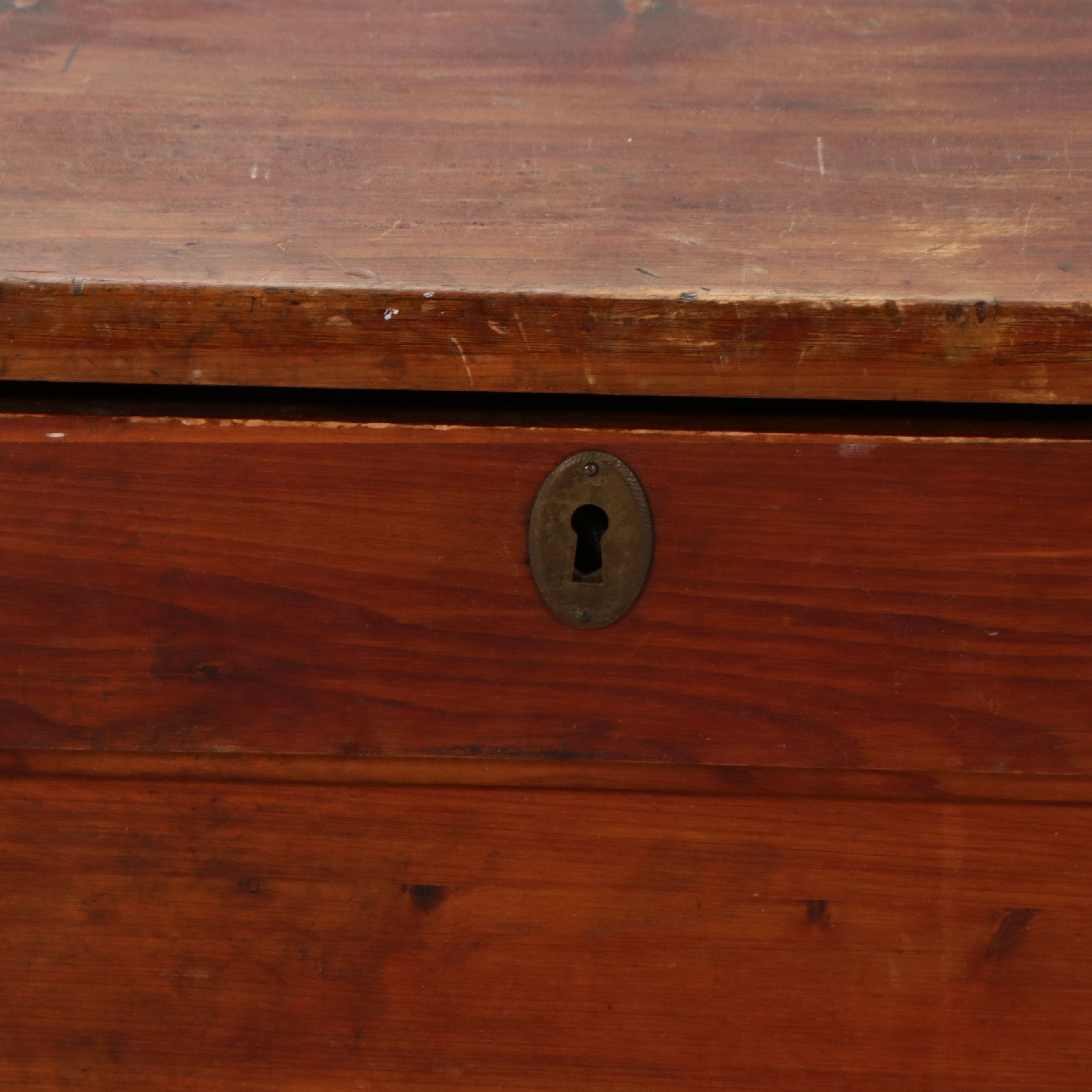 Cedar Chest with Scroll Splayed Sides, Early to Mid-20th Century