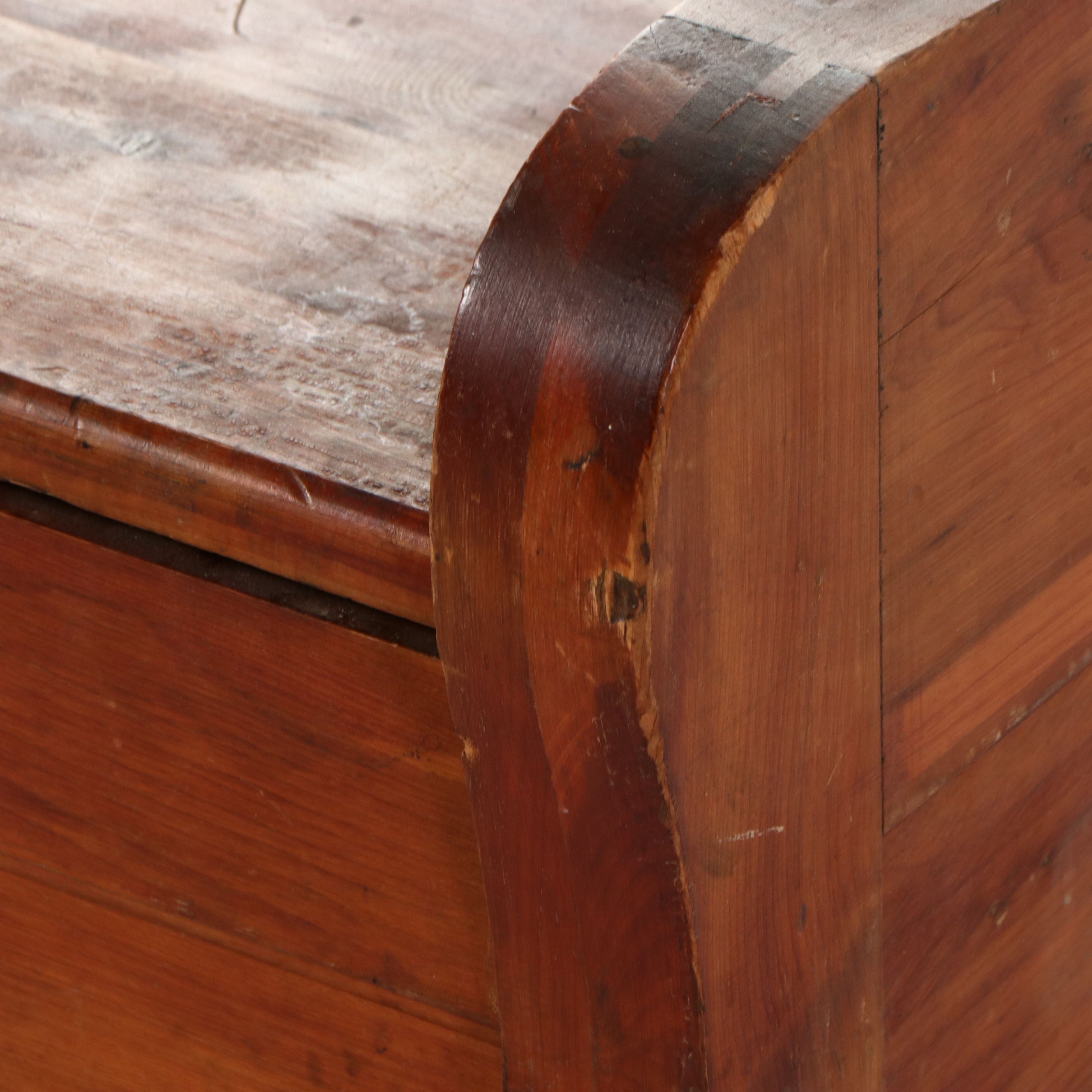 Cedar Chest with Scroll Splayed Sides, Early to Mid-20th Century