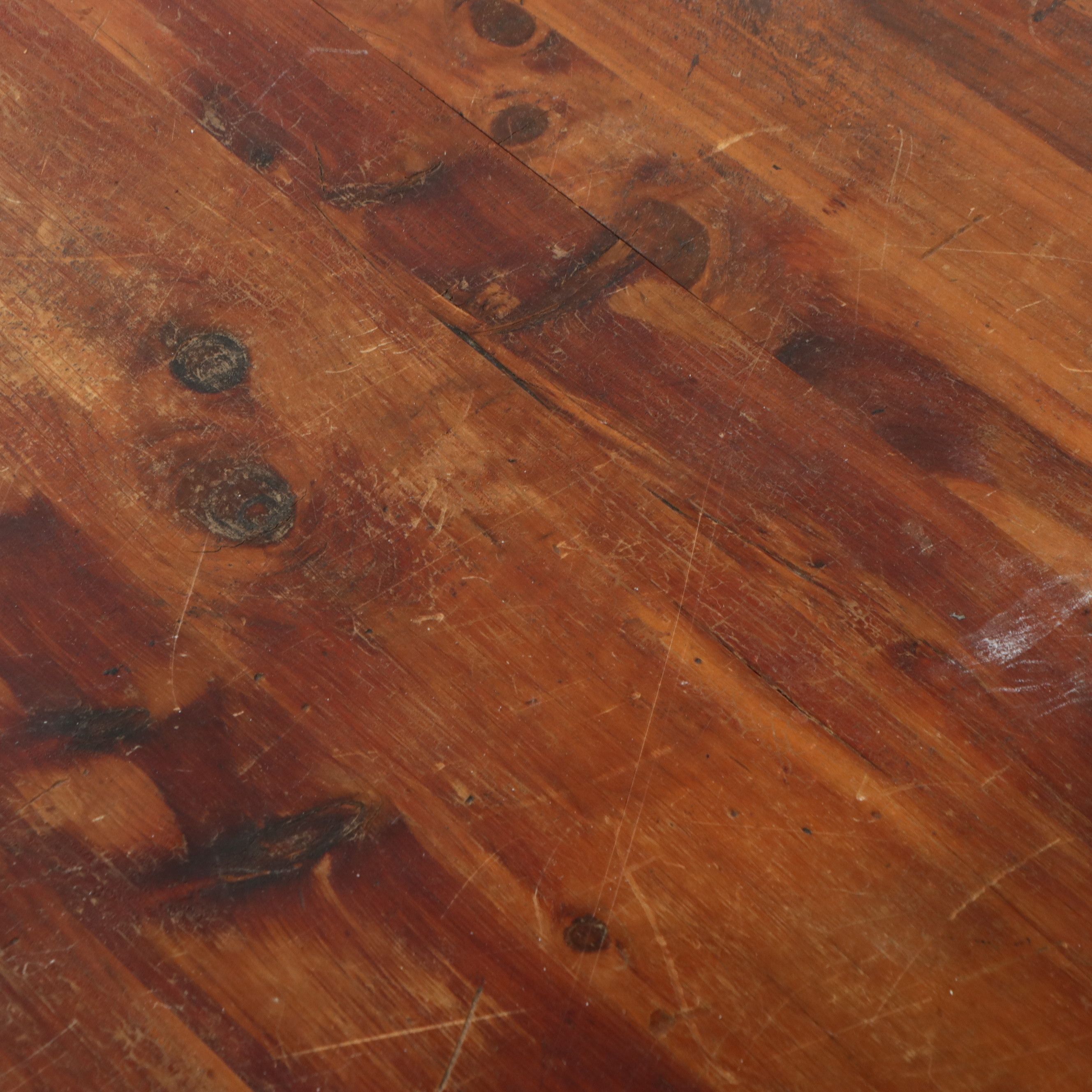 Cedar Chest with Scroll Splayed Sides, Early to Mid-20th Century