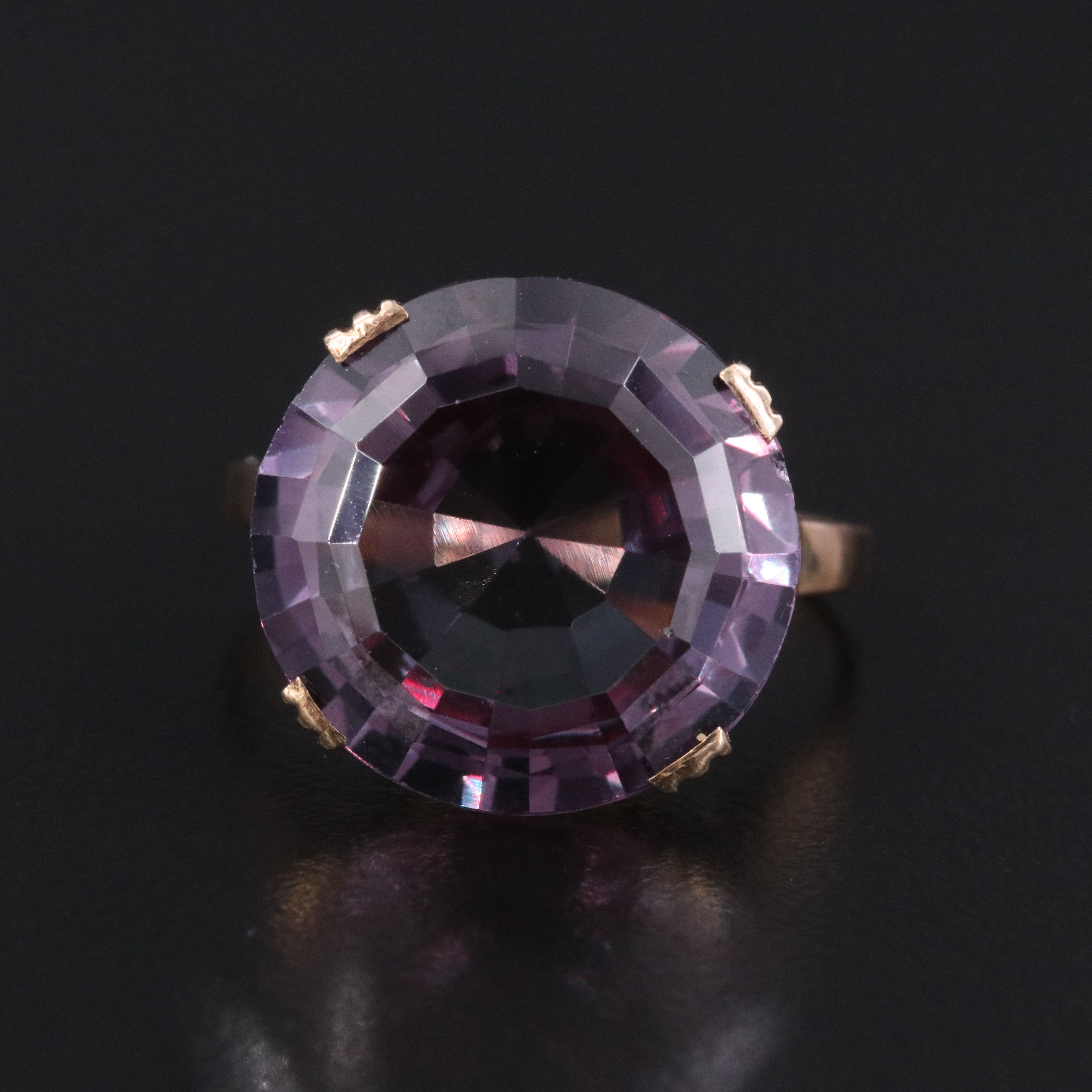 14K Color Change Sapphire Basket Set Ring