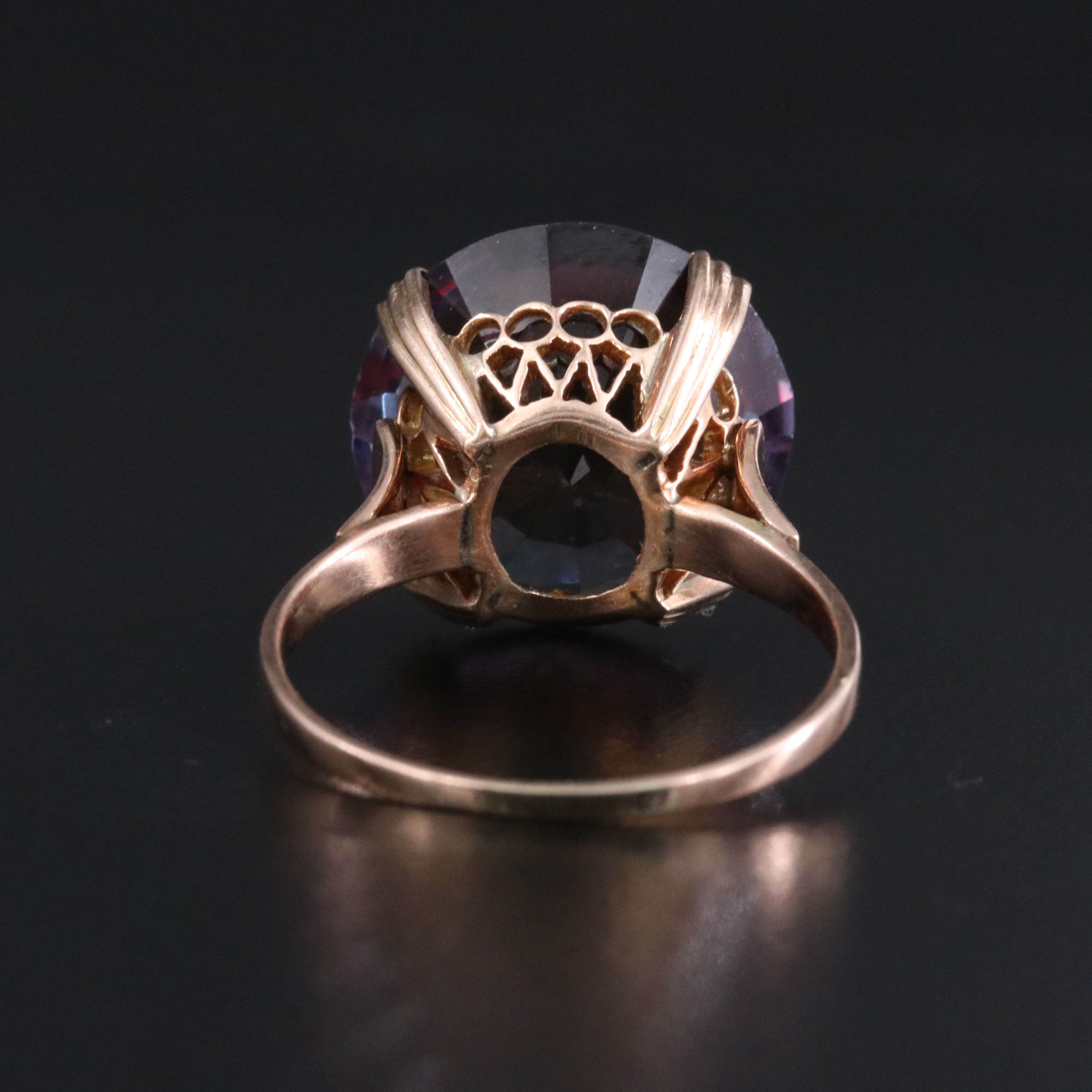 14K Color Change Sapphire Basket Set Ring