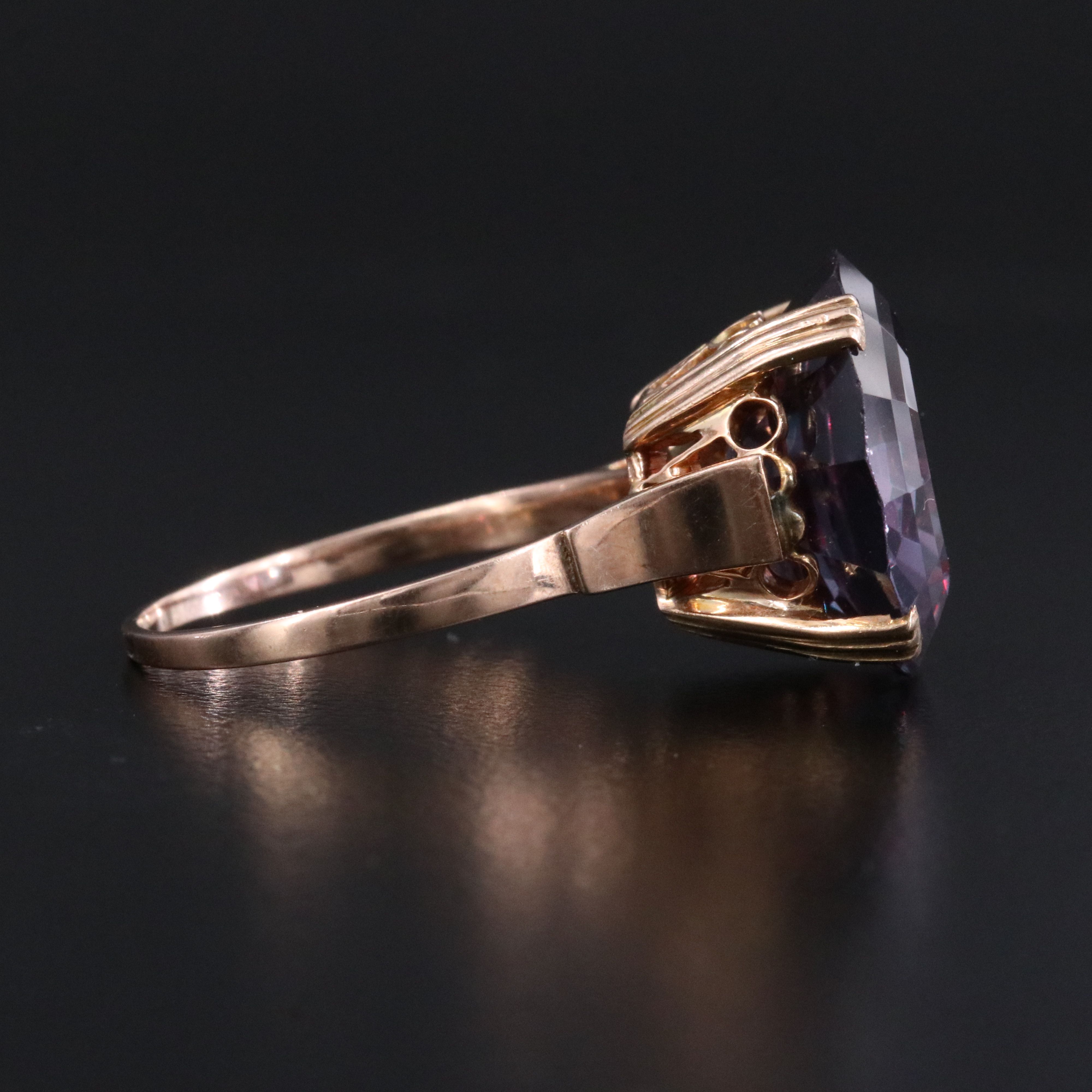 14K Color Change Sapphire Basket Set Ring