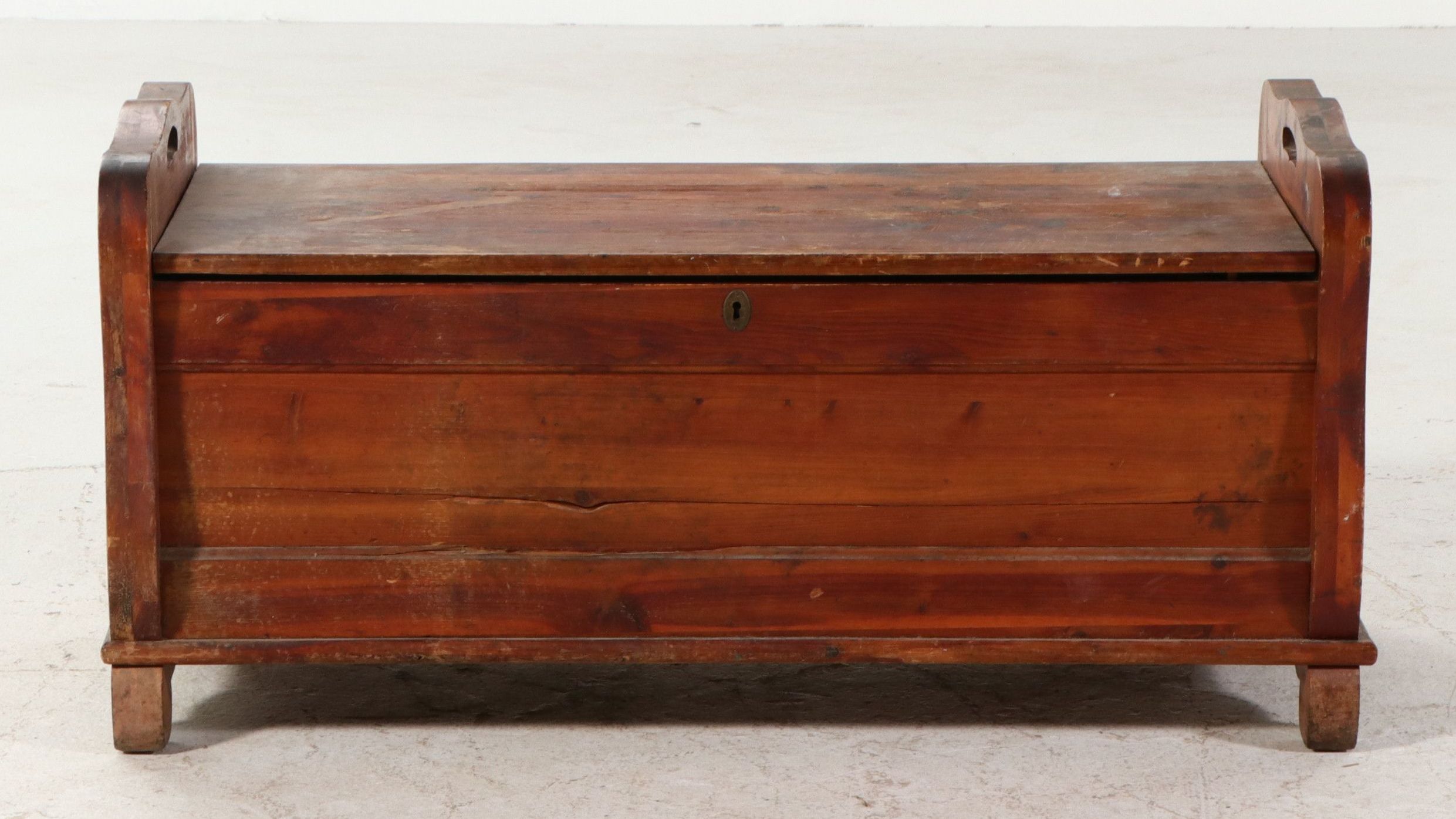 Cedar Chest with Scroll Splayed Sides, Early to Mid-20th Century