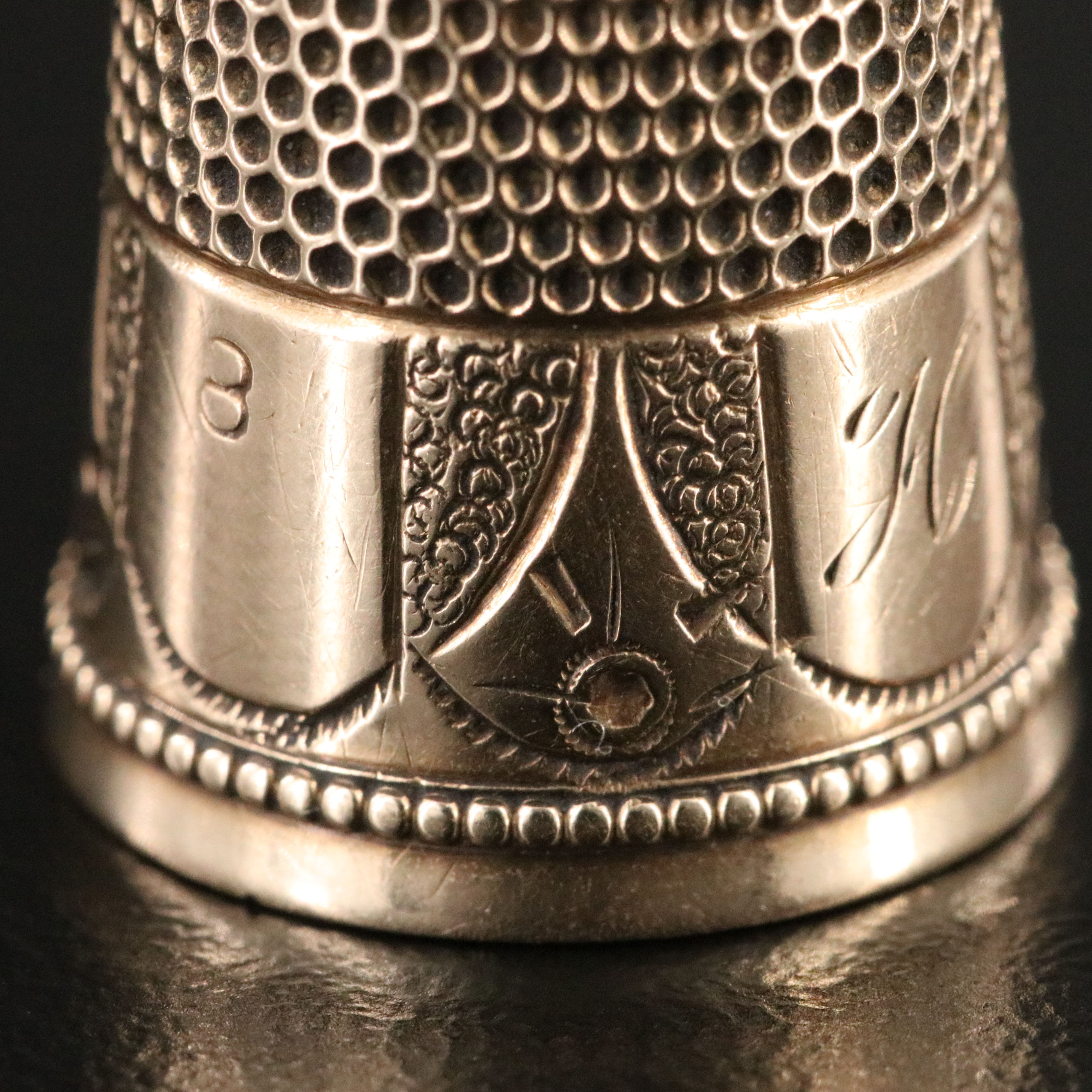 Simons Brothers 10K Thimble with Scalloped Pattern, Size 8