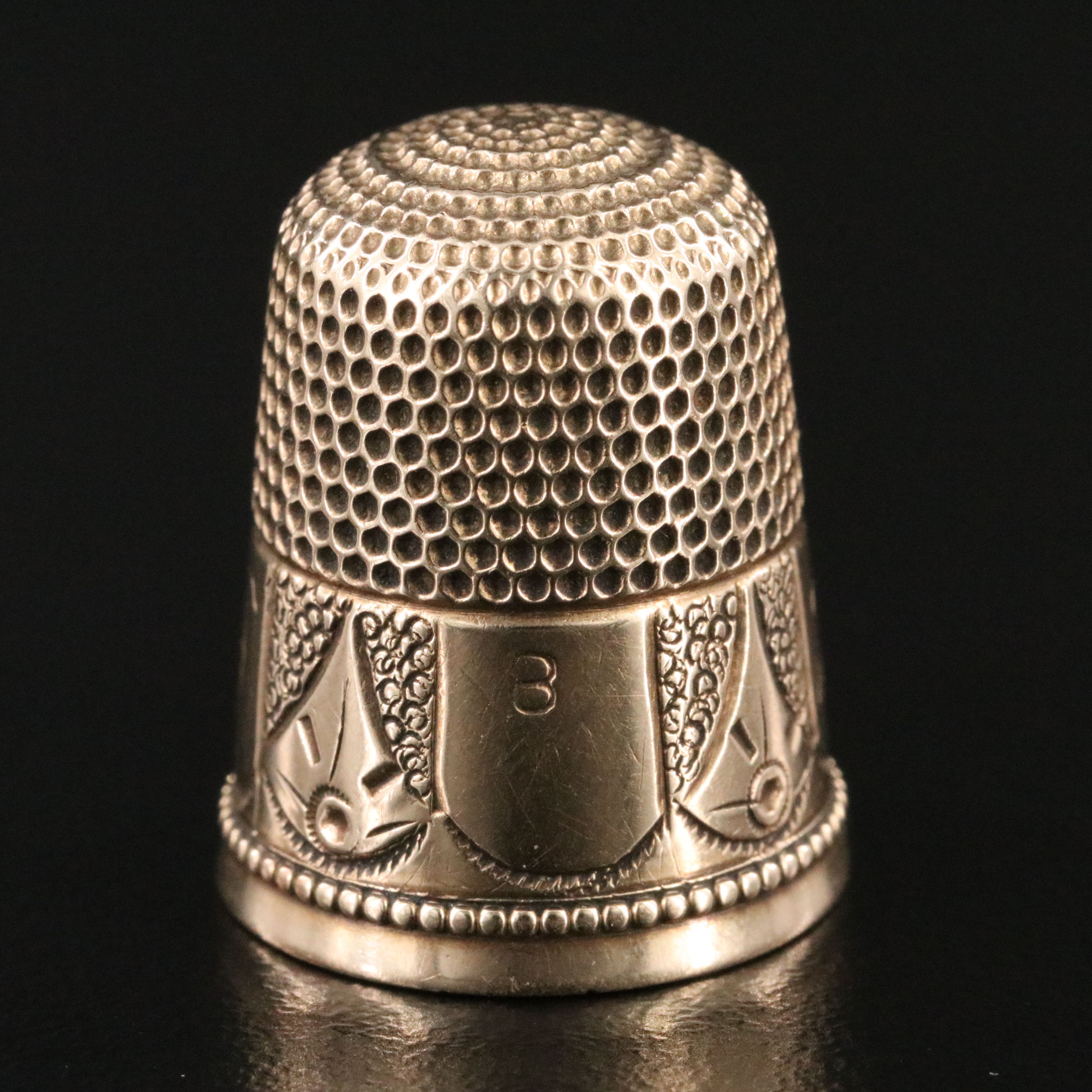 Simons Brothers 10K Thimble with Scalloped Pattern, Size 8