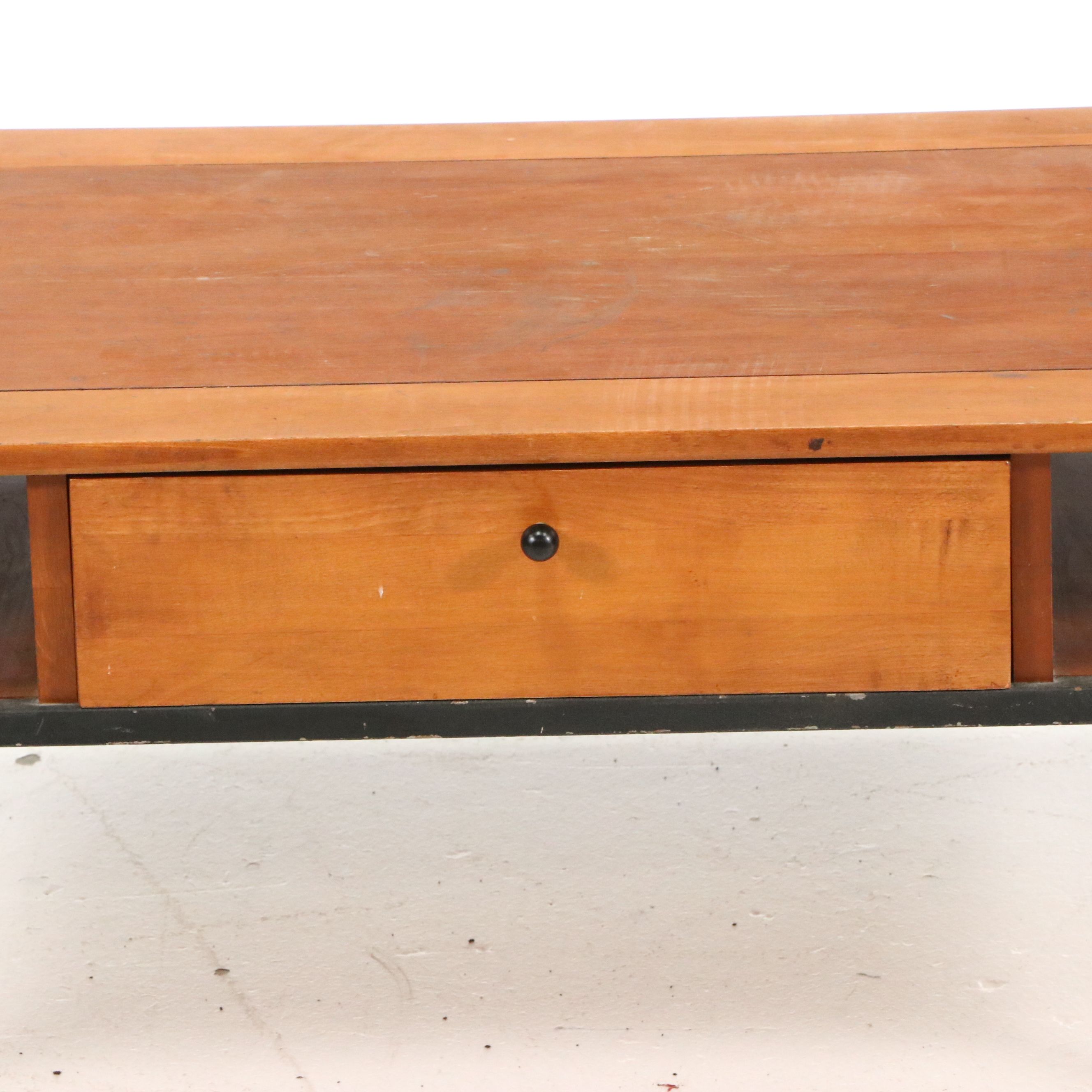 Hammary by La-Z-Boy Coffee Table