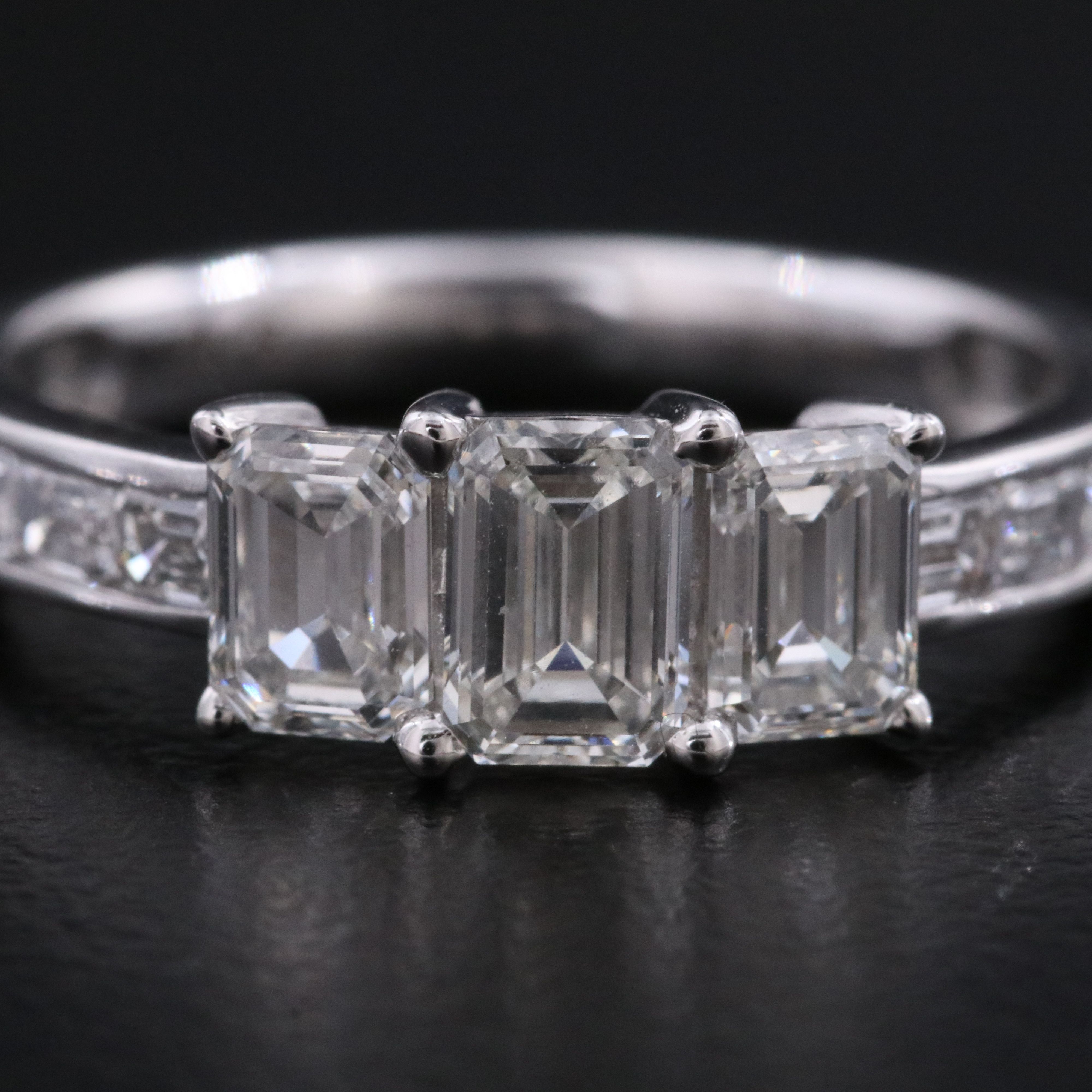 14K 2.00 CTW Lab Grown Diamond Ring