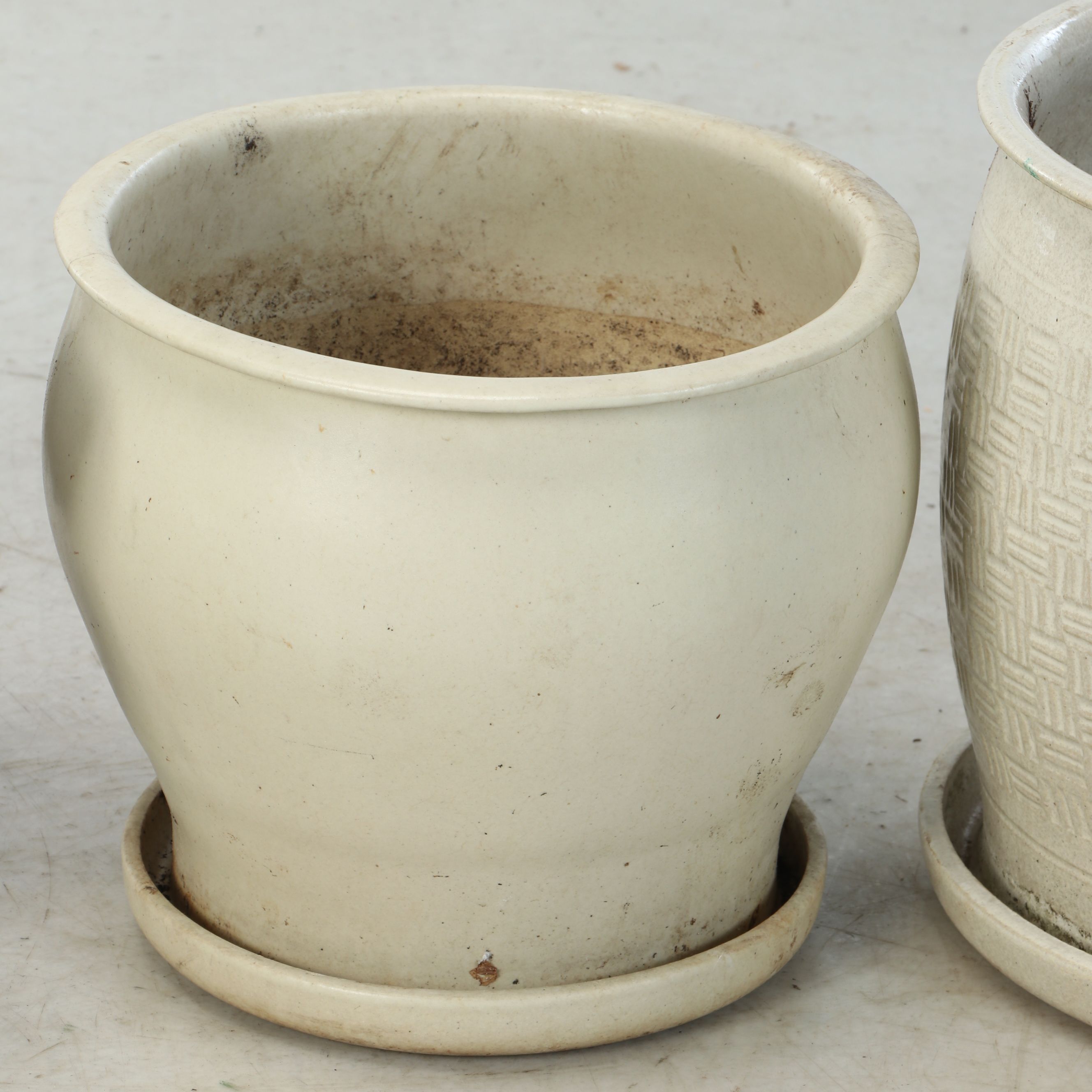 Corinthian Capital Planter with Other White Ceramic Outdoor Planter