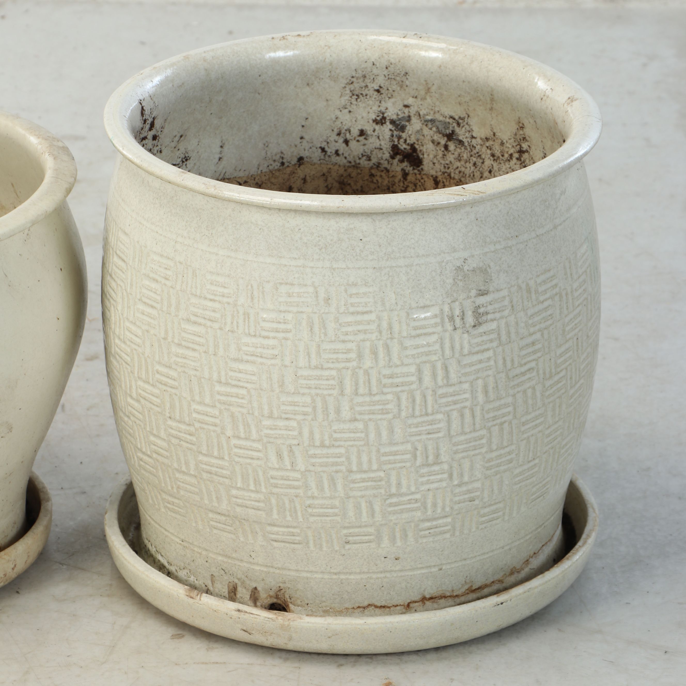 Corinthian Capital Planter with Other White Ceramic Outdoor Planter