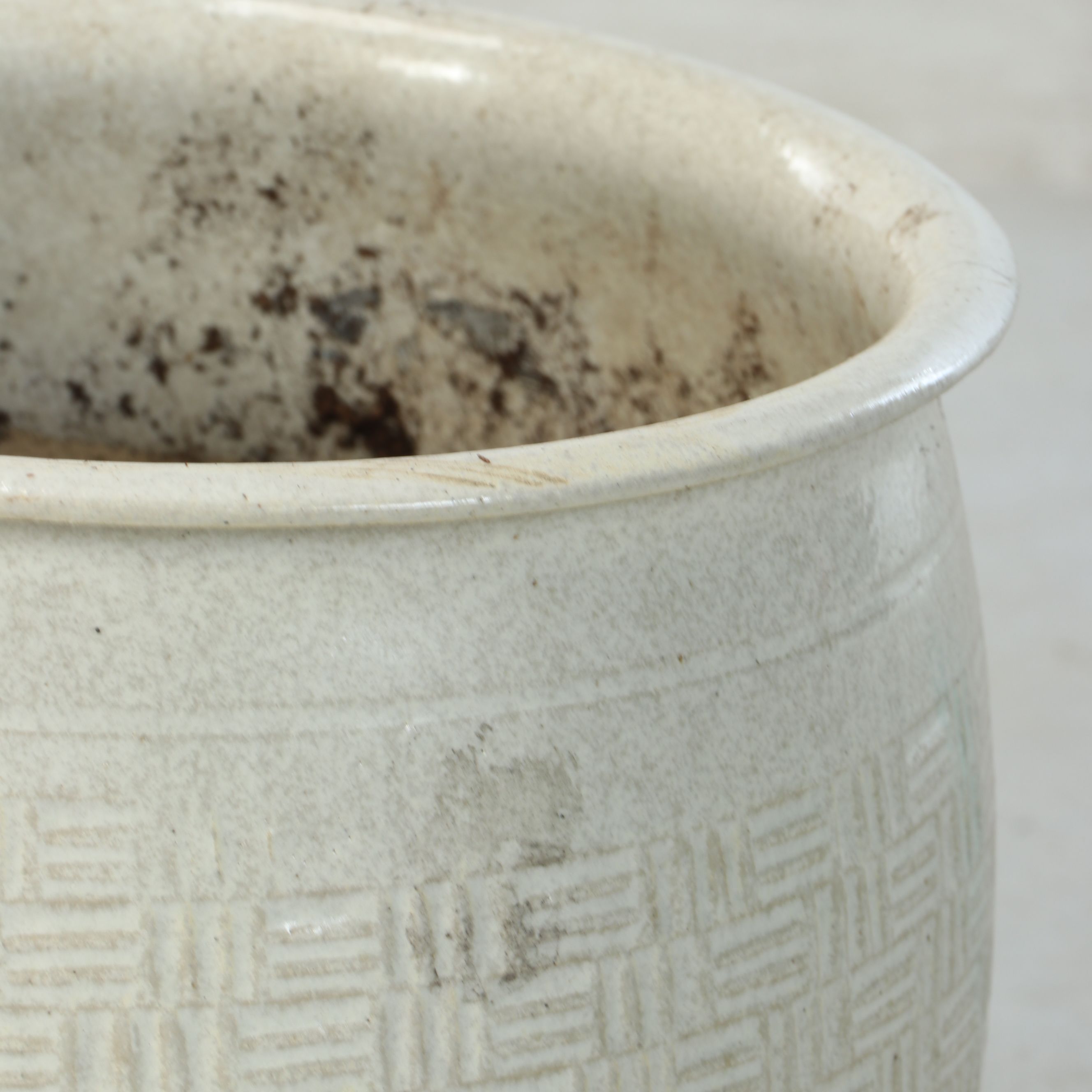 Corinthian Capital Planter with Other White Ceramic Outdoor Planter