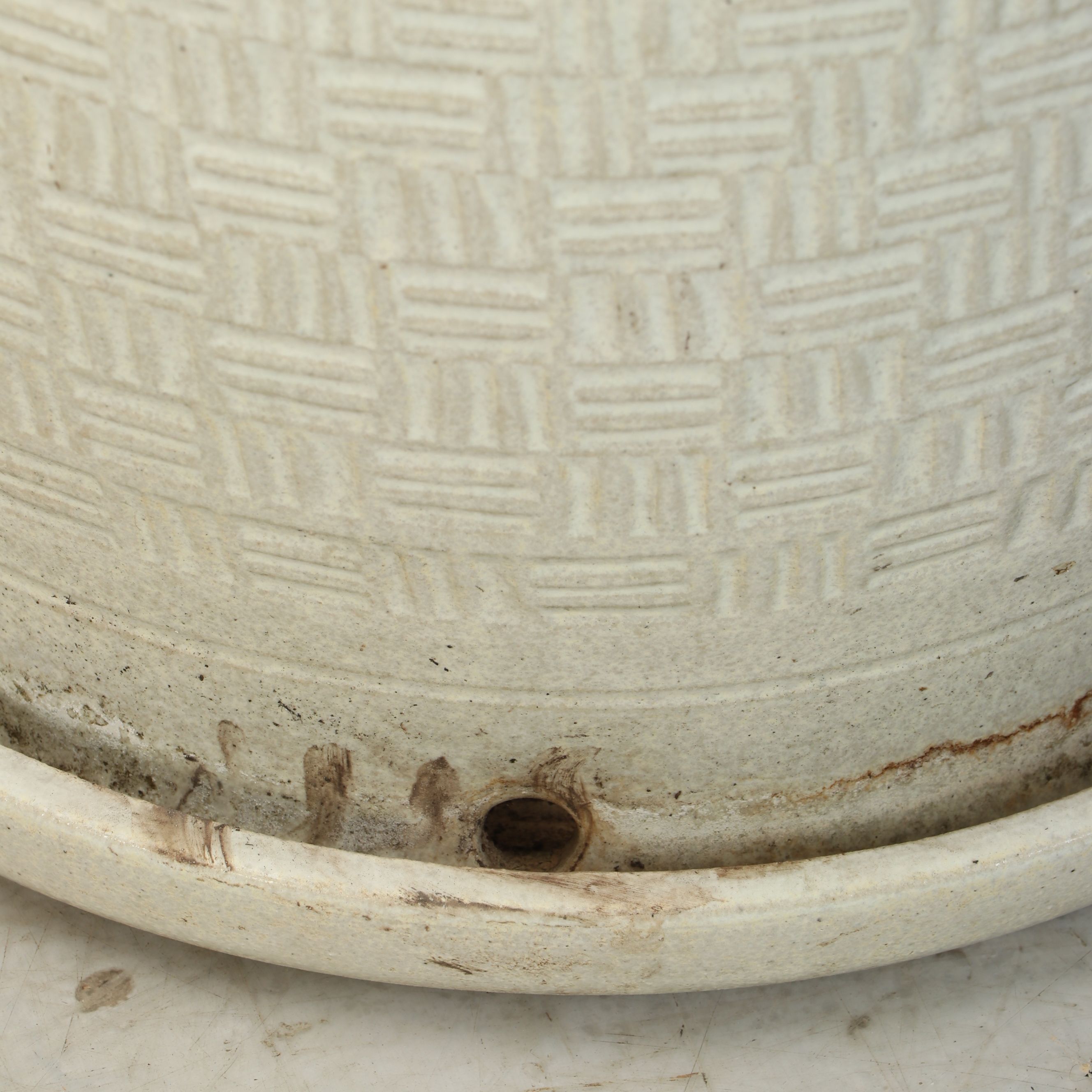 Corinthian Capital Planter with Other White Ceramic Outdoor Planter