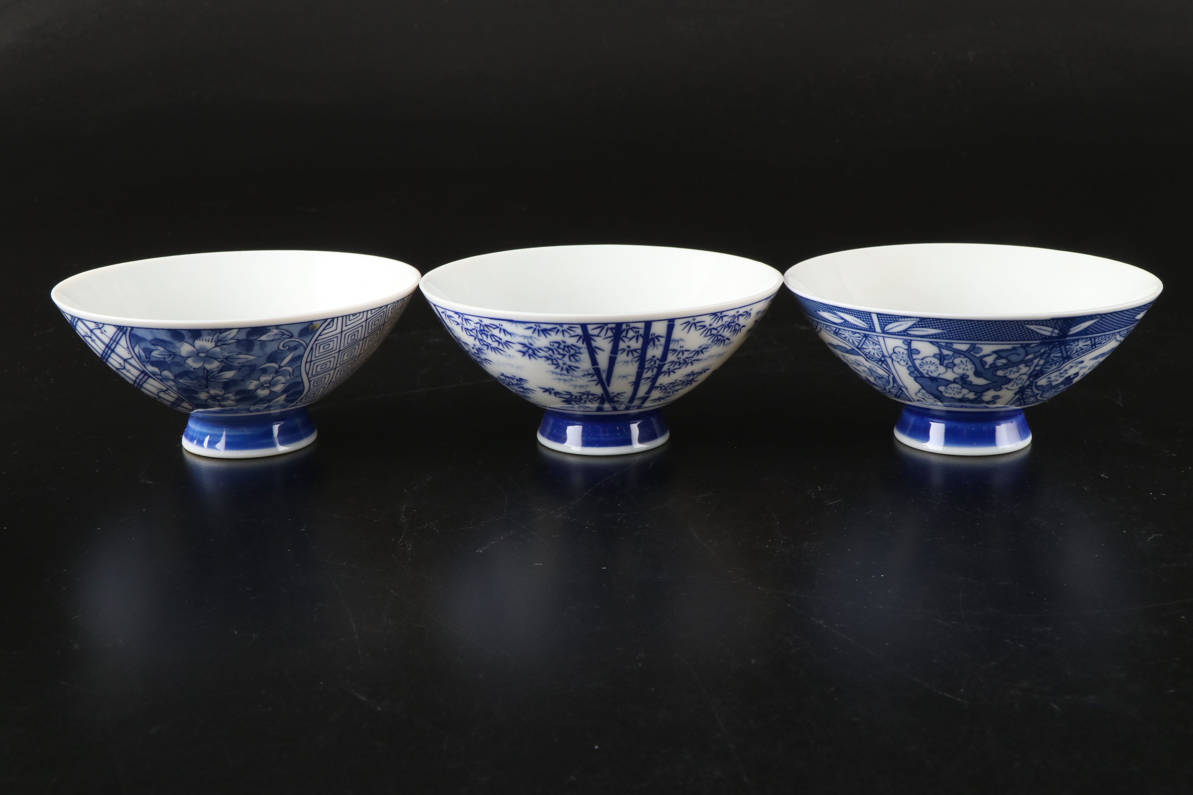 Chinese Blue and White Porcelain Soup Bowls and Spoons