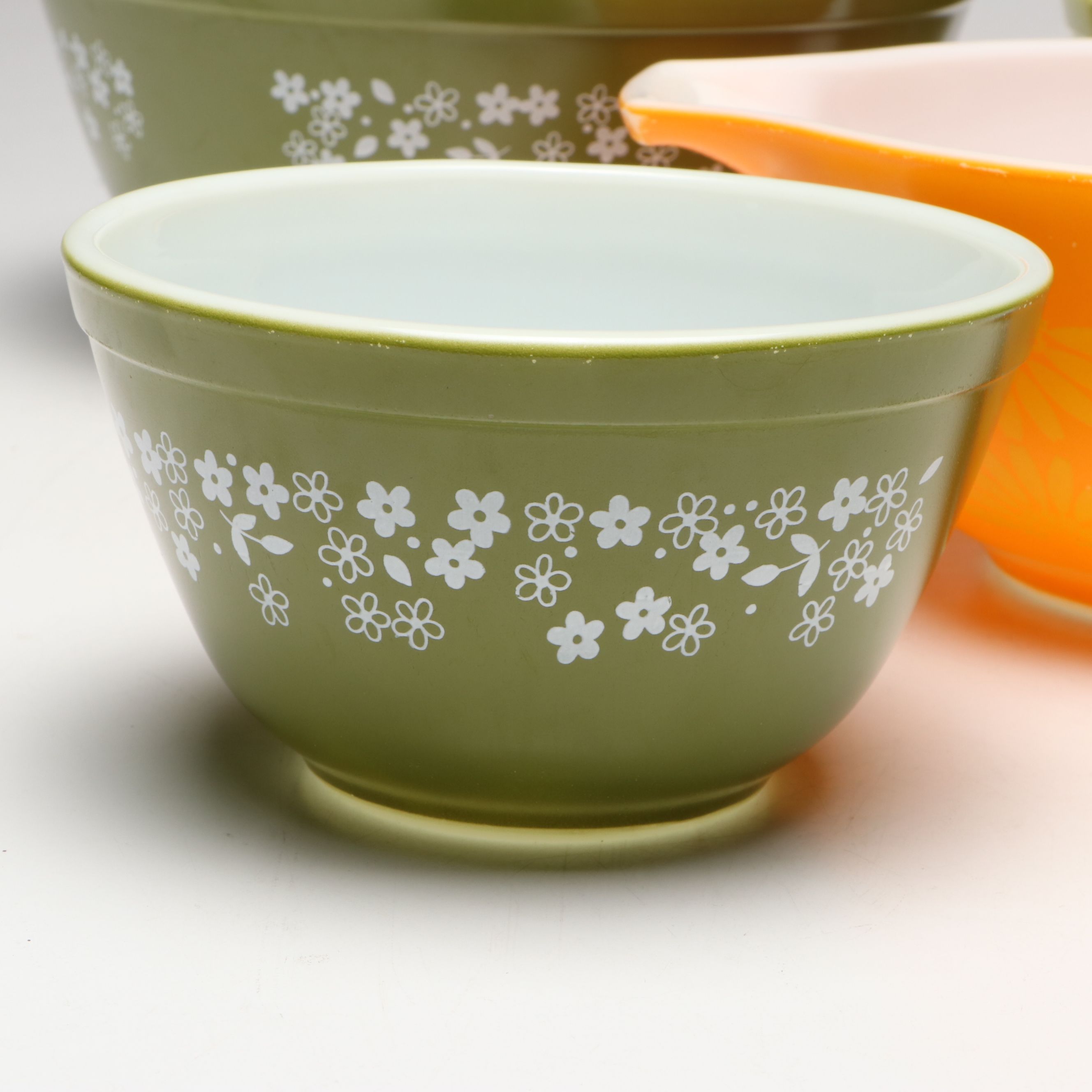 Anchor Hocking "Tulips on Ivory" Drip Jar with Pyrex Mixing Bowls