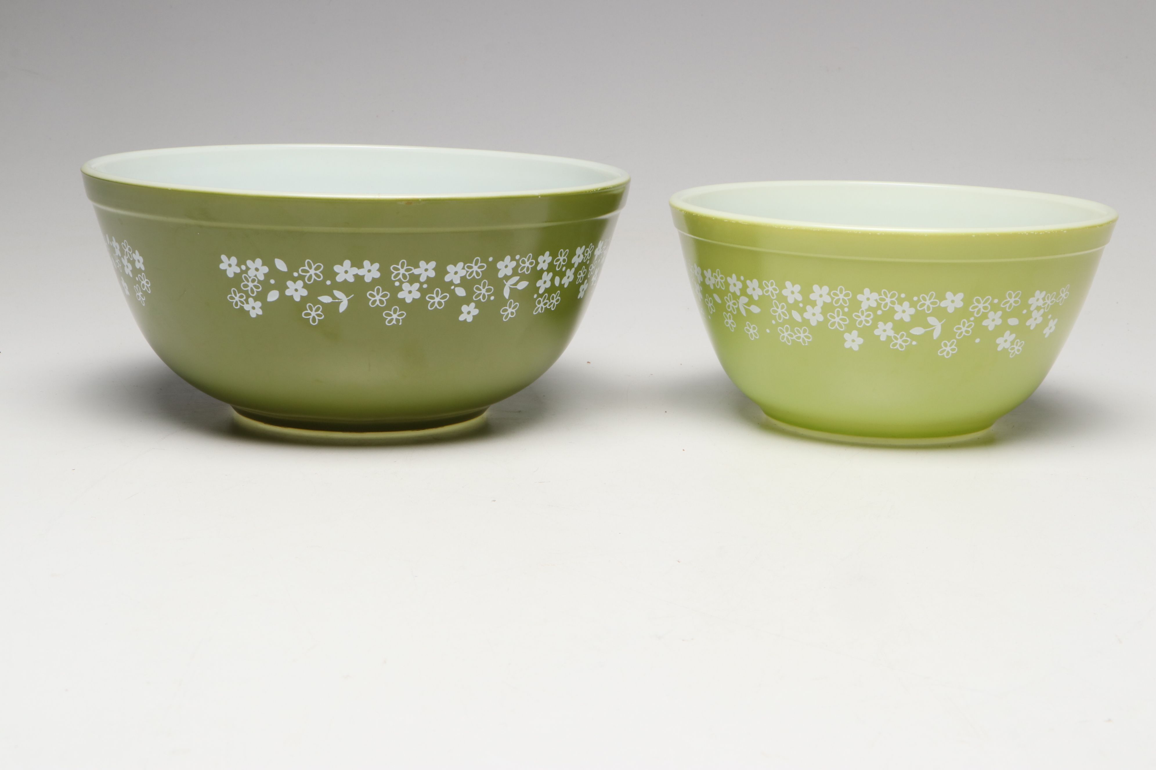 Anchor Hocking "Tulips on Ivory" Drip Jar with Pyrex Mixing Bowls