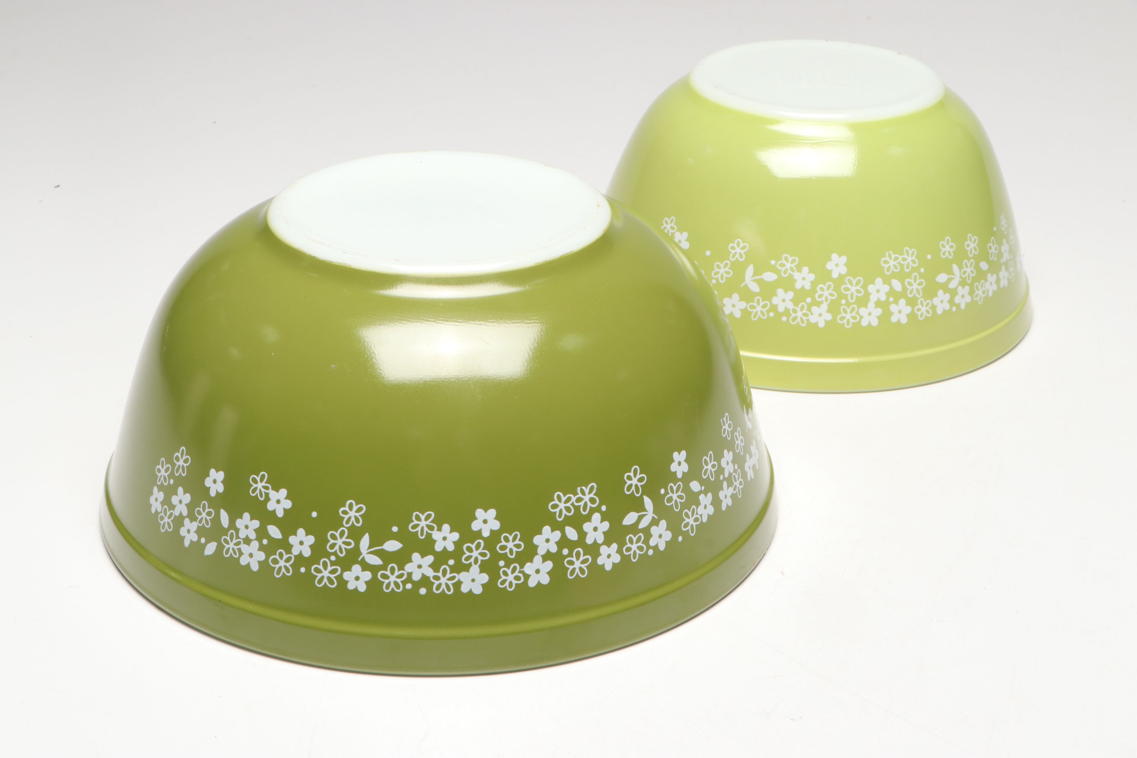 Anchor Hocking "Tulips on Ivory" Drip Jar with Pyrex Mixing Bowls