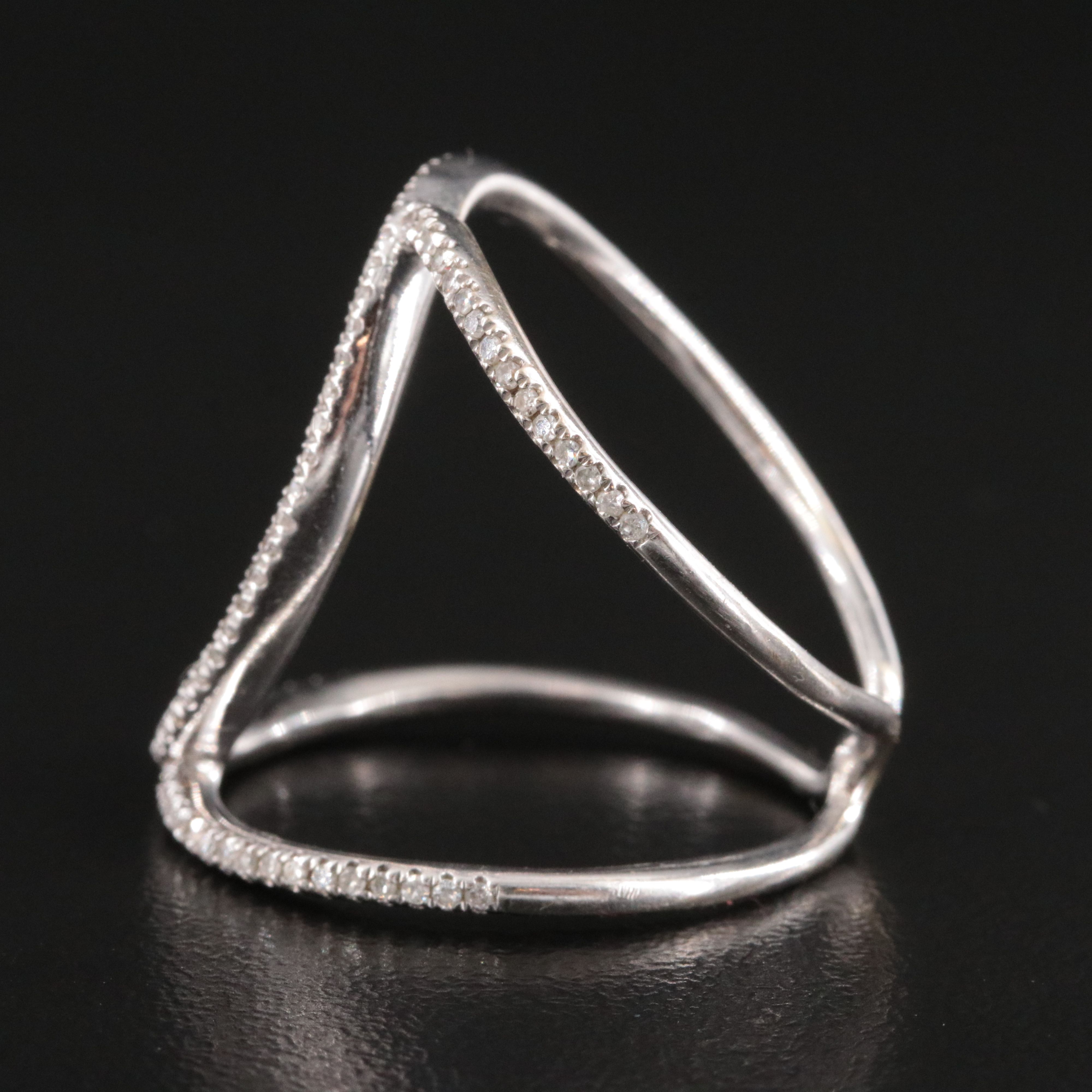 14K 0.25 CTW Diamond Interlocked Ring