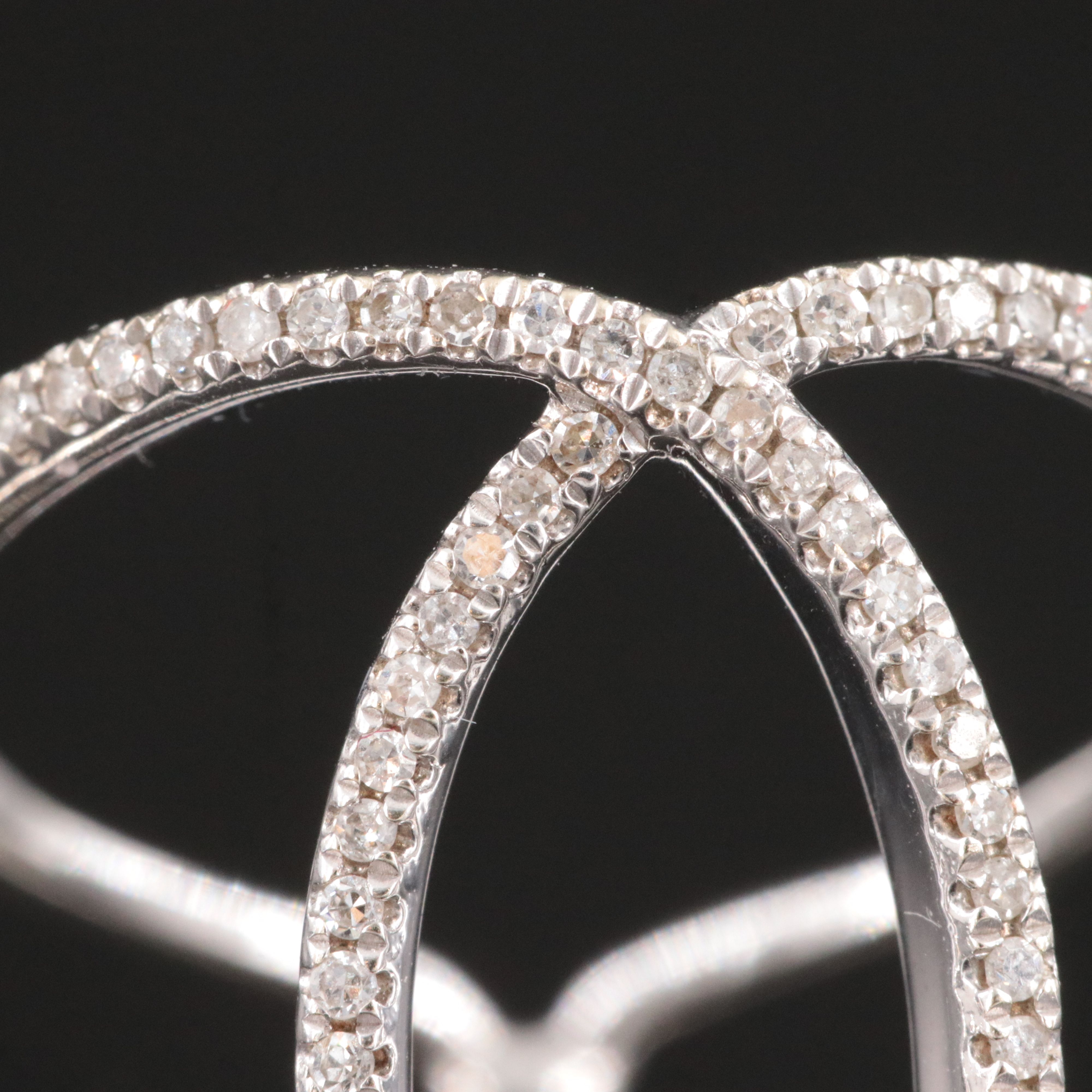 14K 0.25 CTW Diamond Interlocked Ring