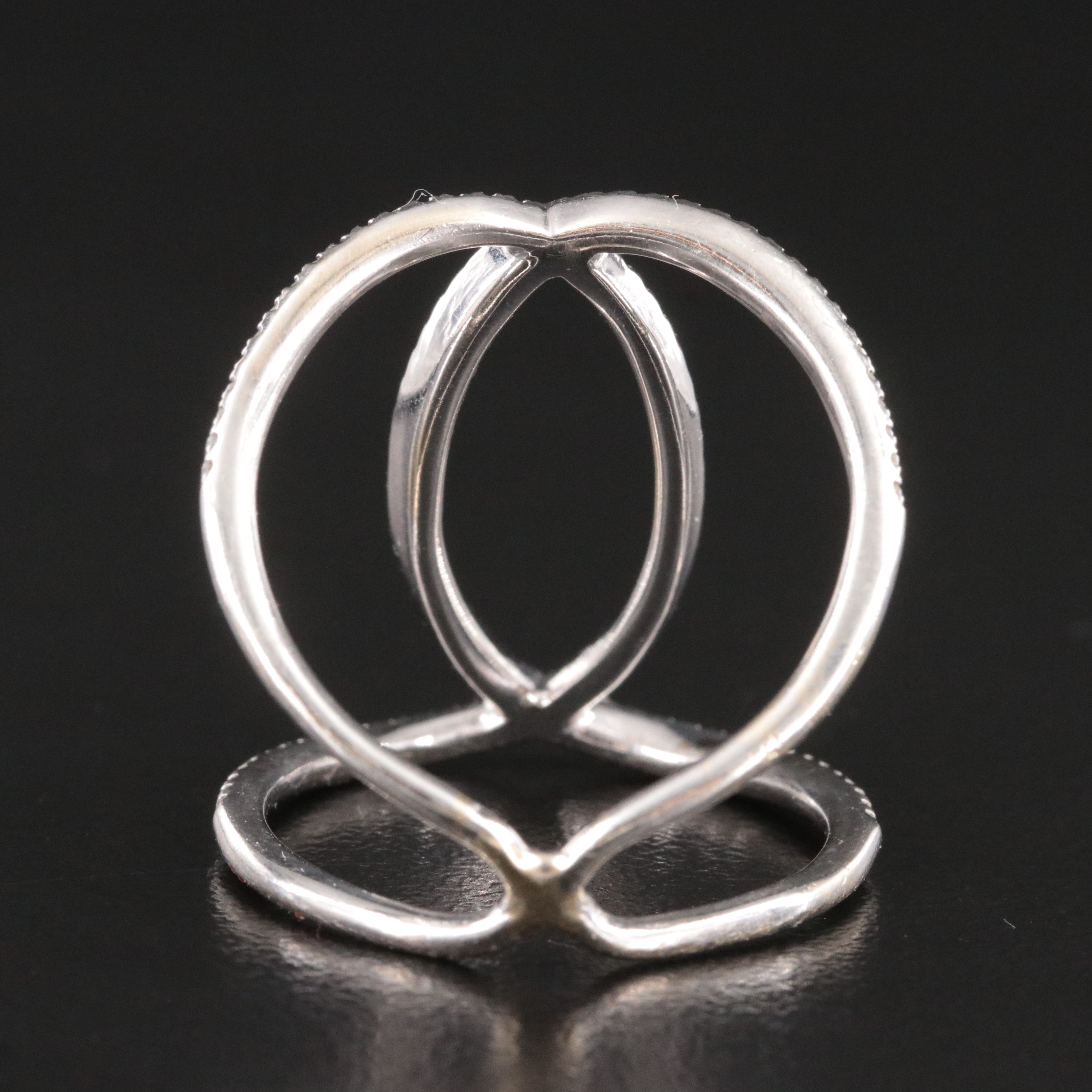 14K 0.25 CTW Diamond Interlocked Ring