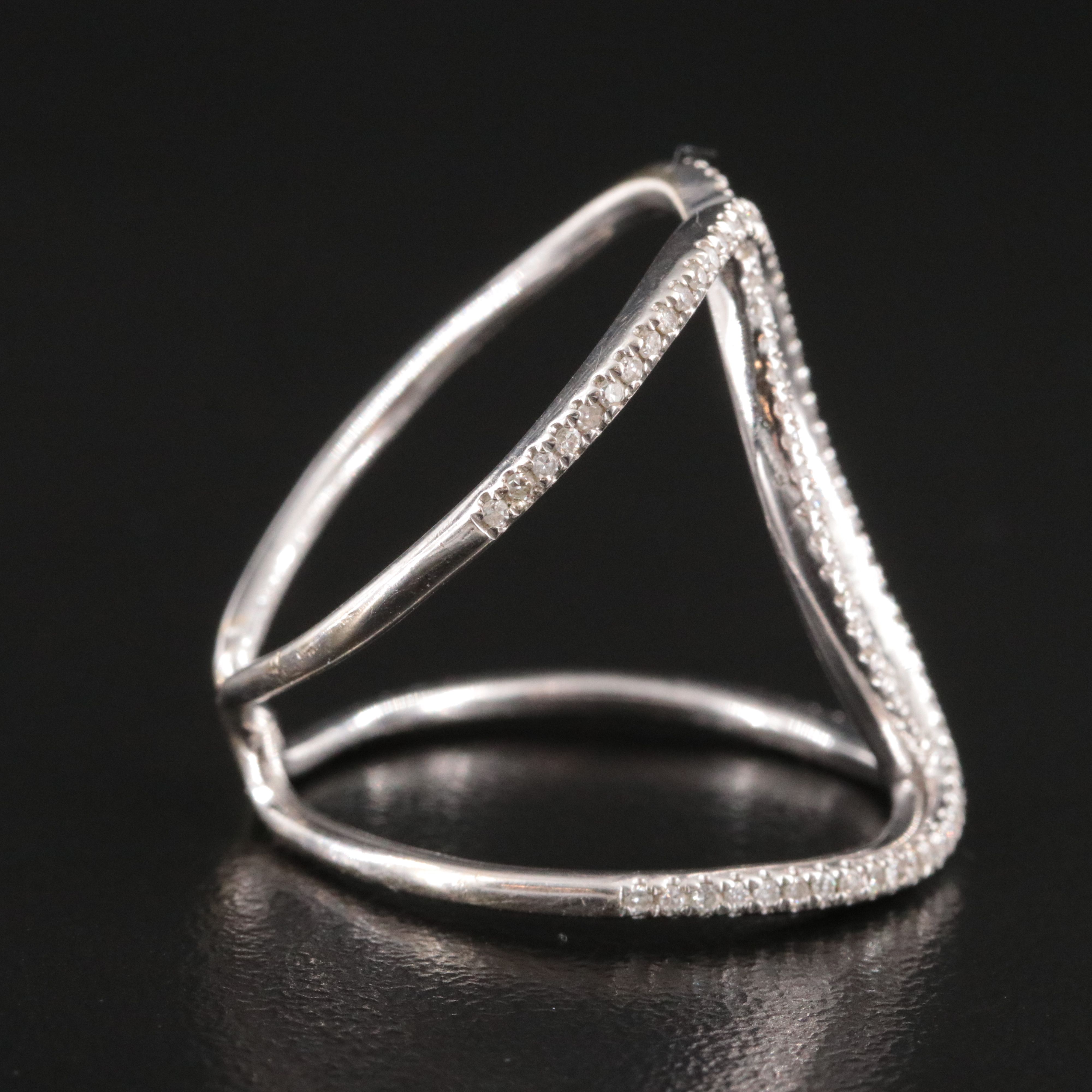 14K 0.25 CTW Diamond Interlocked Ring