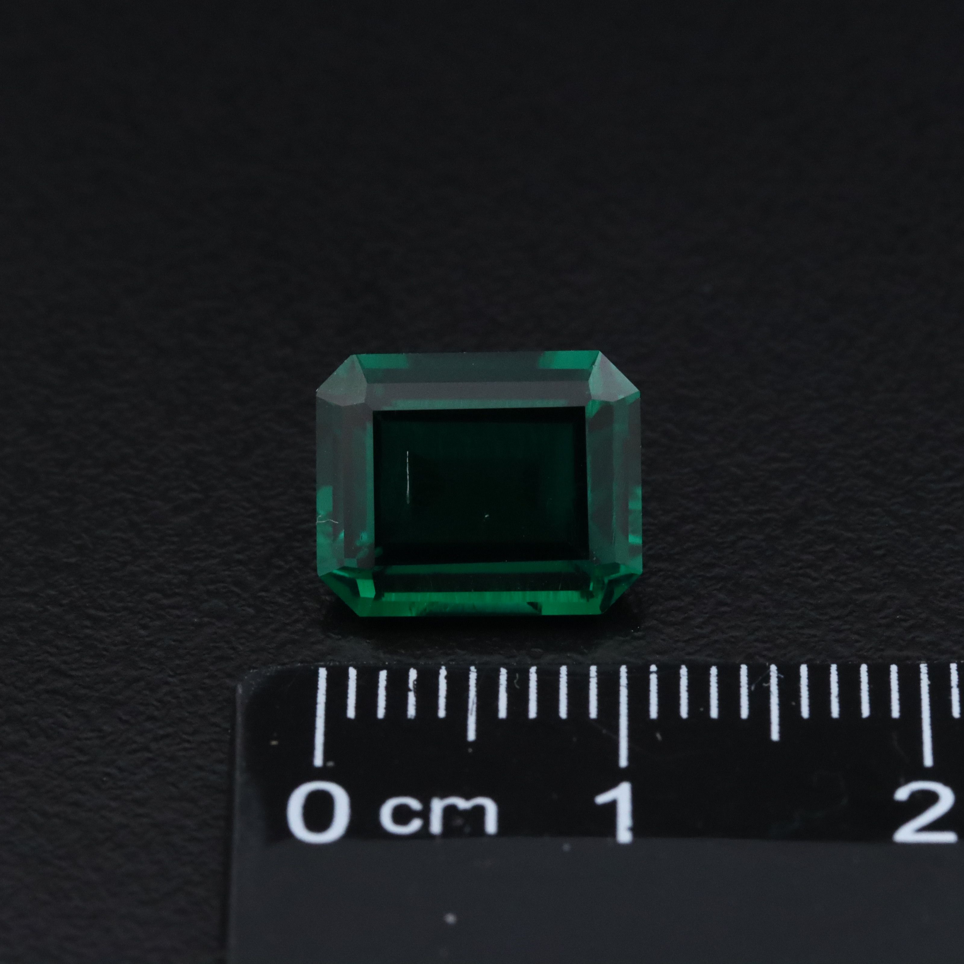 Loose 3.72 CT Lab Grown Emerald