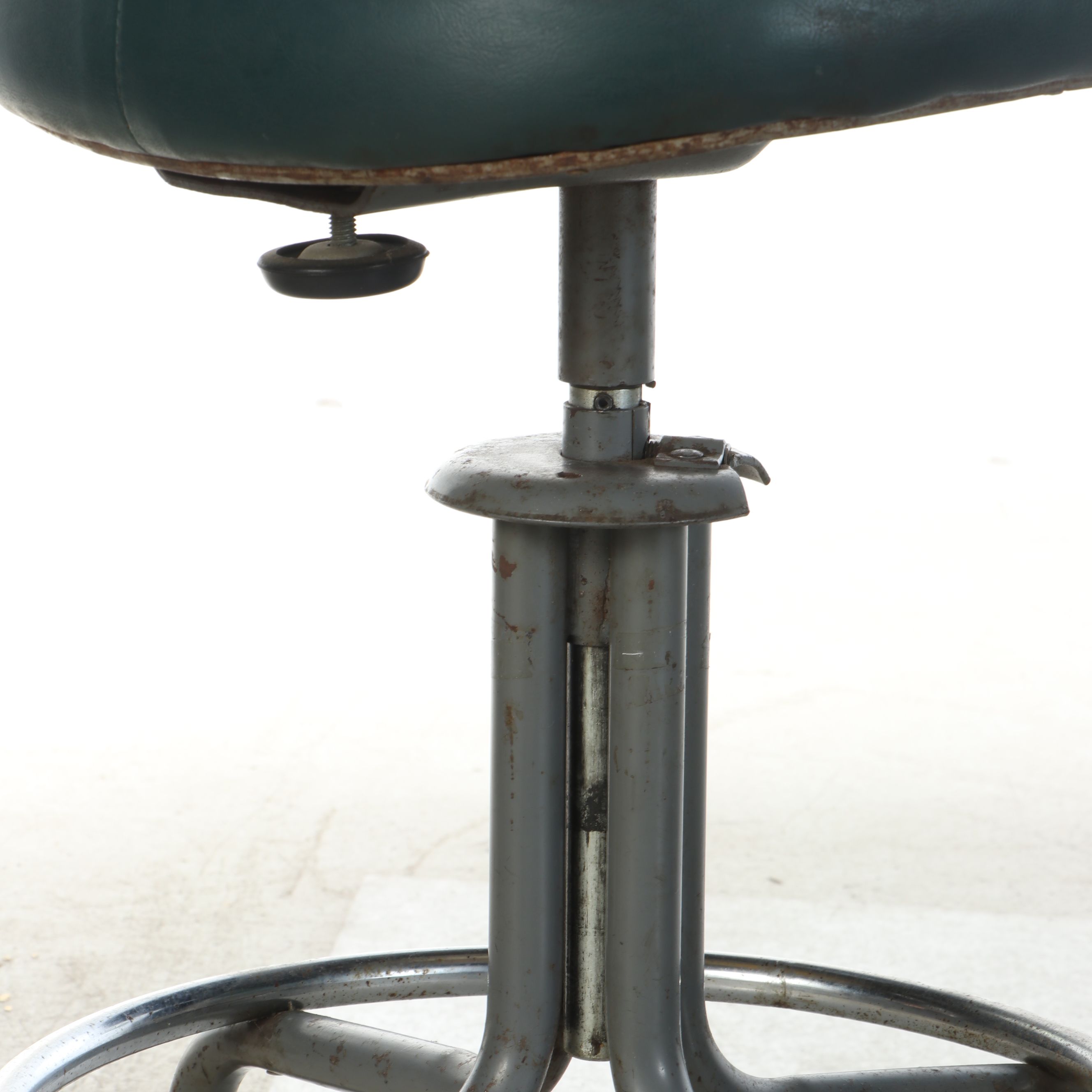 Steelcase Inc. Green Rolling Chair with Other Faux Leather Swivel Stool