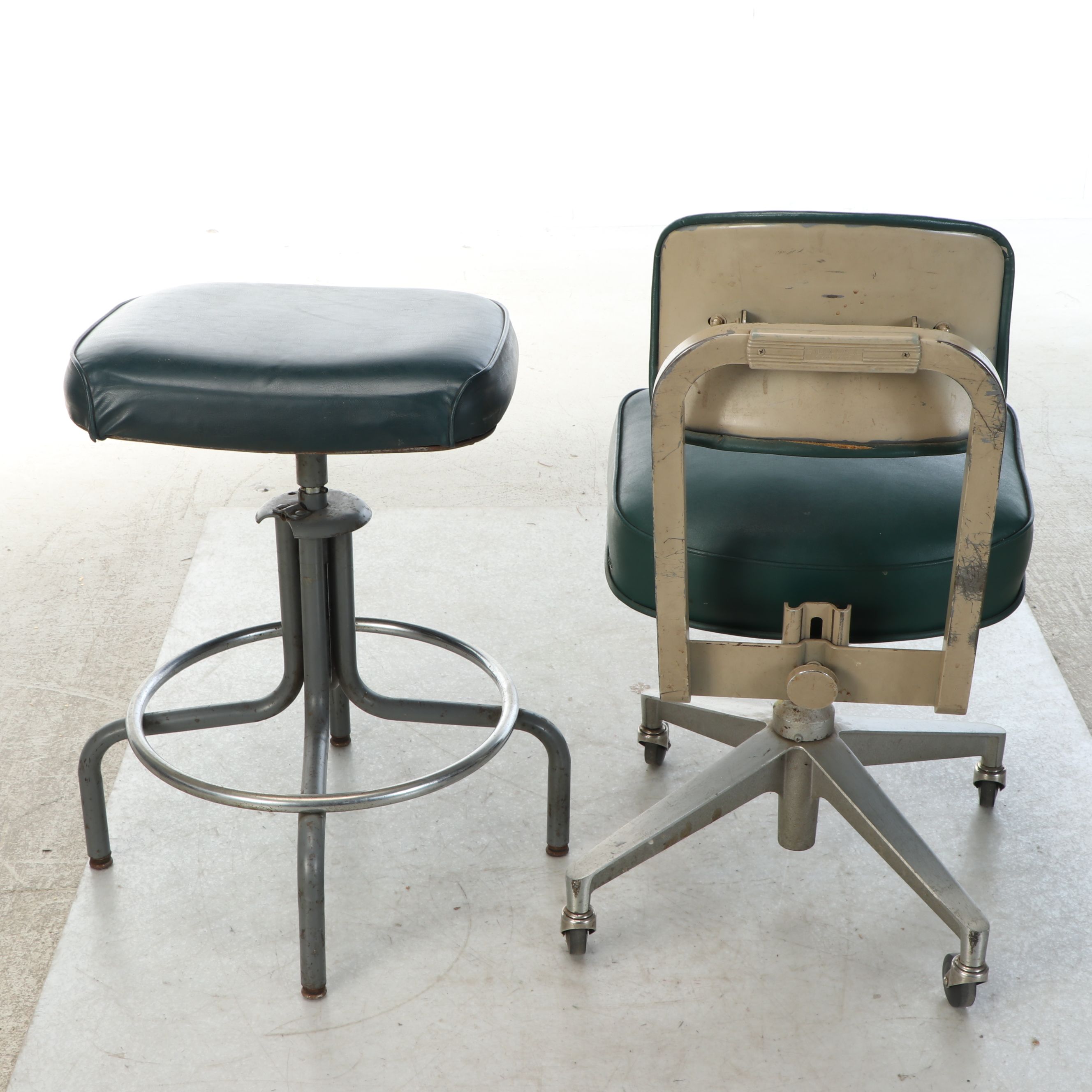 Steelcase Inc. Green Rolling Chair with Other Faux Leather Swivel Stool