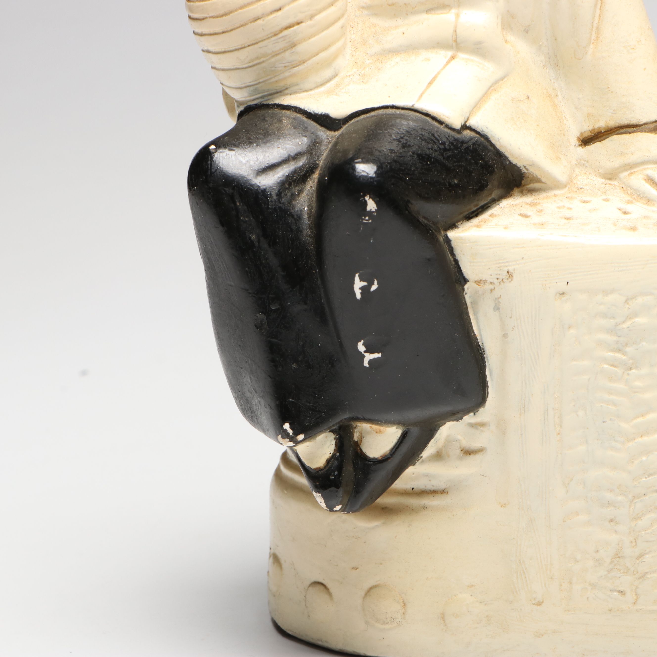 Pair of Mid Century Modern Chalkware Oriental Couple Accent Lamps, Mid-20th C