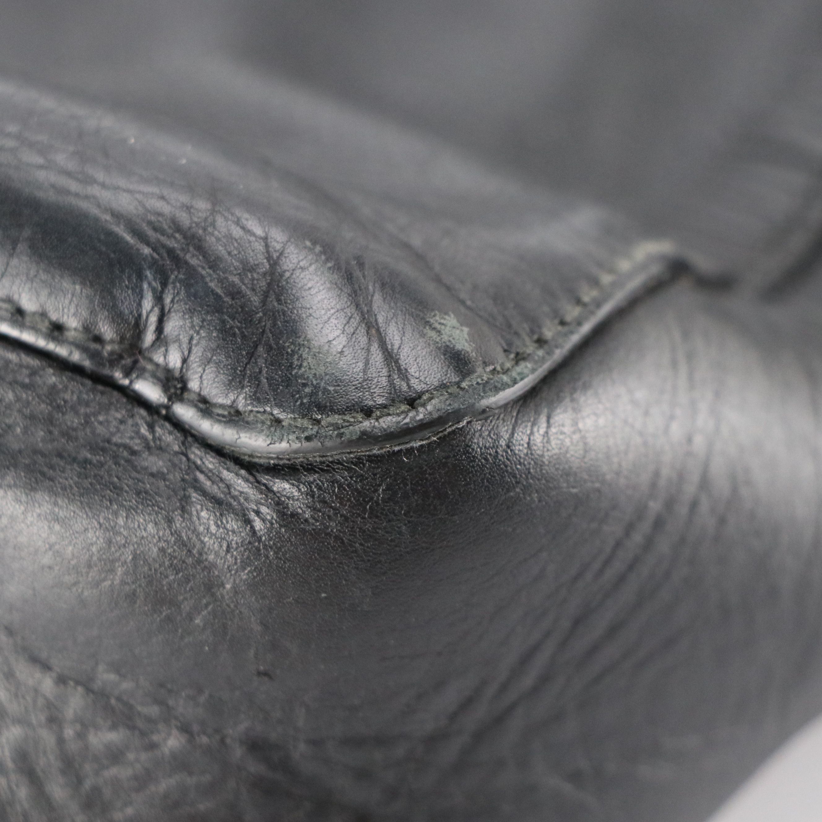 Bottega Veneta Two-Way Messenger Tote Bag in Black Leather & Intrecciato Accents