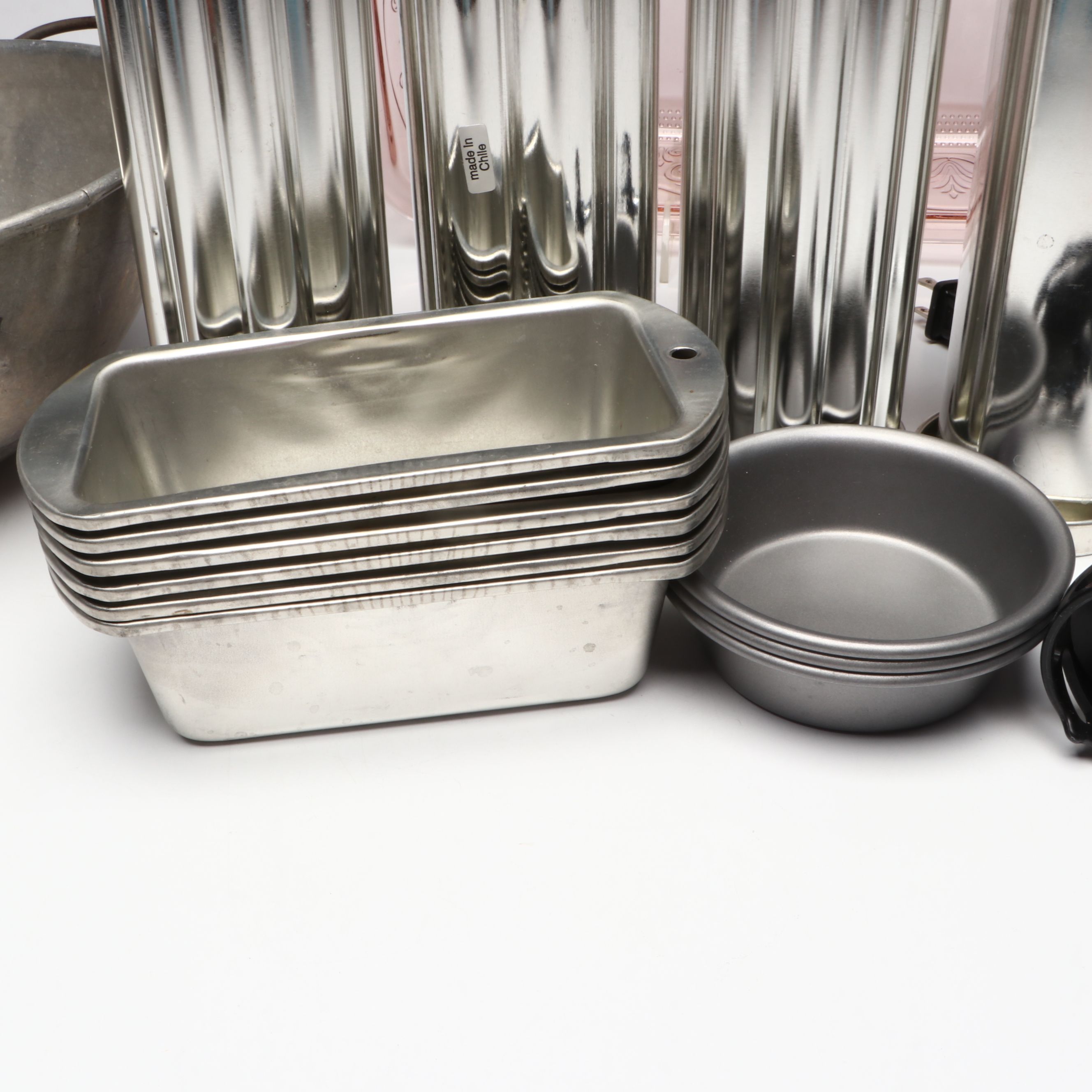 Anchor Hocking "Laurel" Casserole with More Bakeware and Kitchen Gadgets