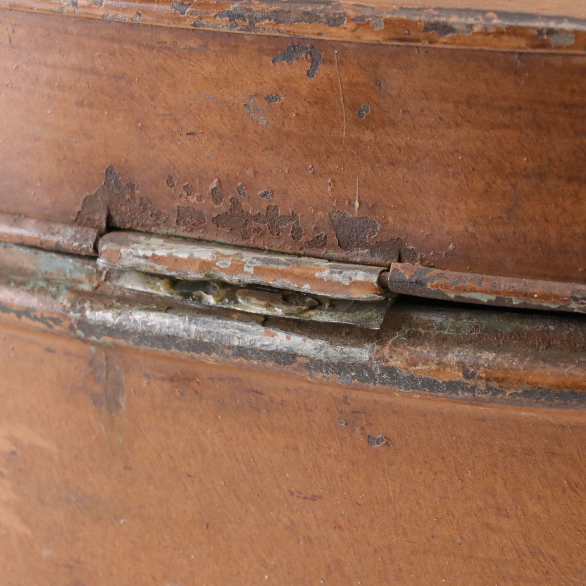 Metal Oval Hat Box, Late 19th/Early 20th Century