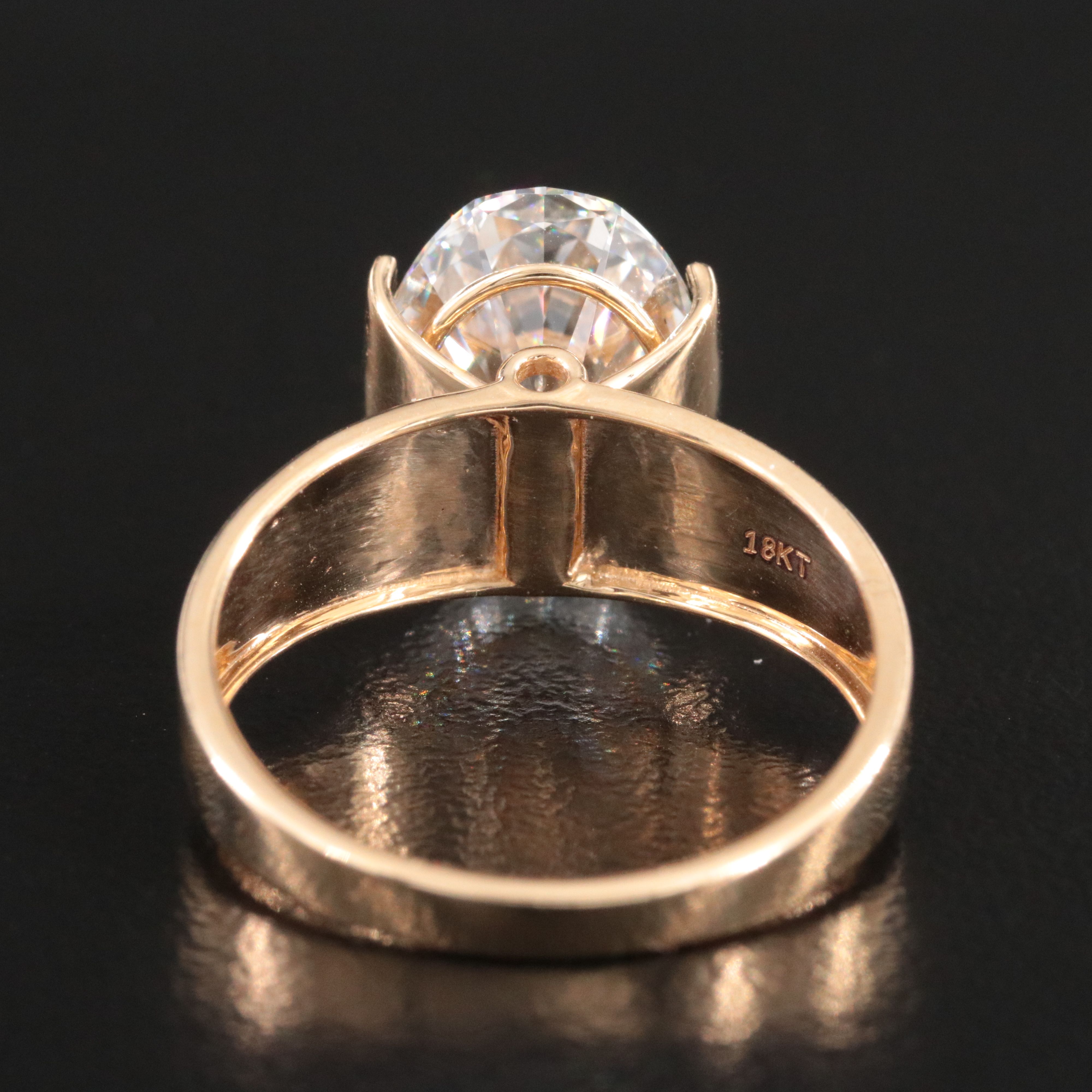 18K 4.03 CT Lab Grown Diamond Solitaire Ring with IGI Report