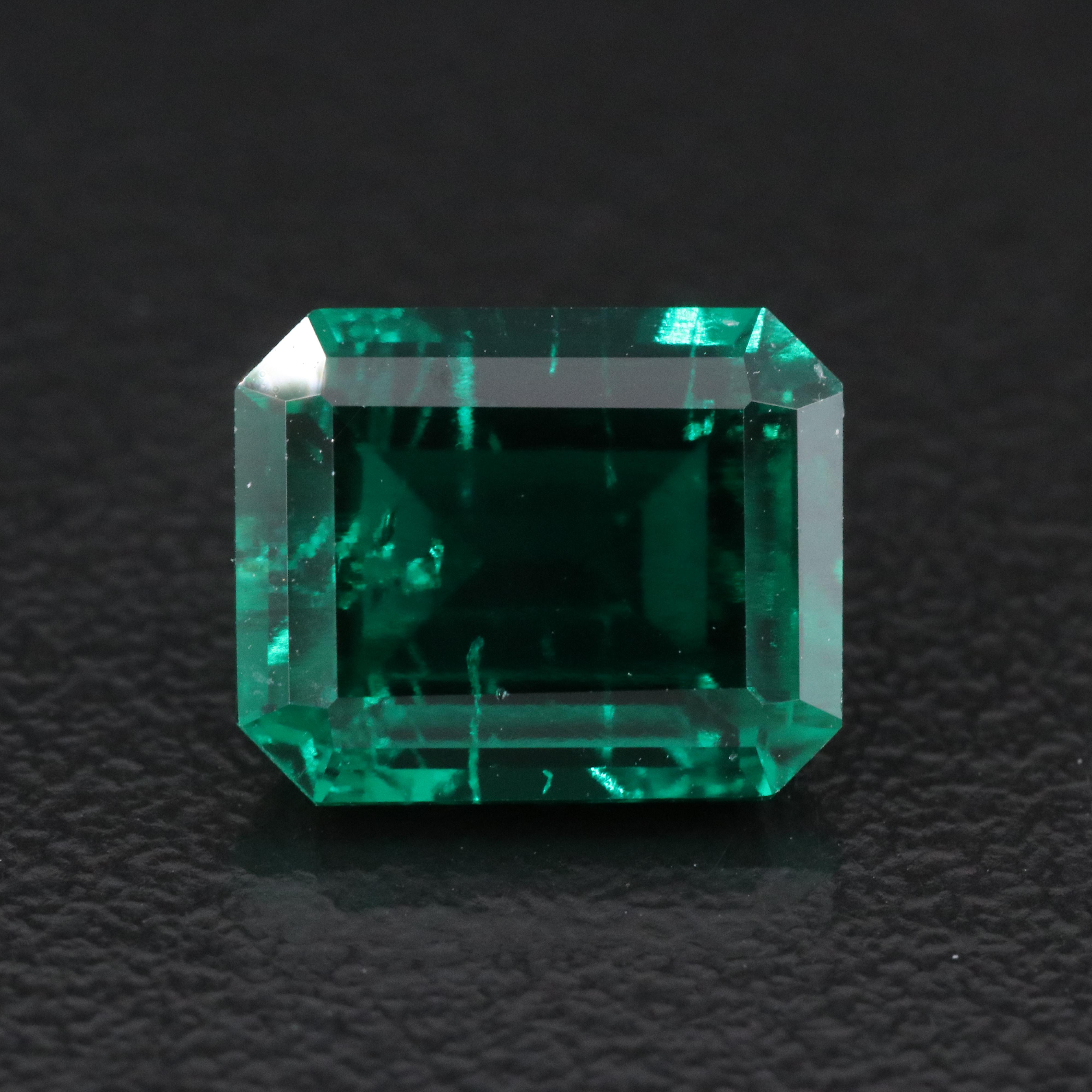 Loose 4.16 CT Lab Grown Emerald