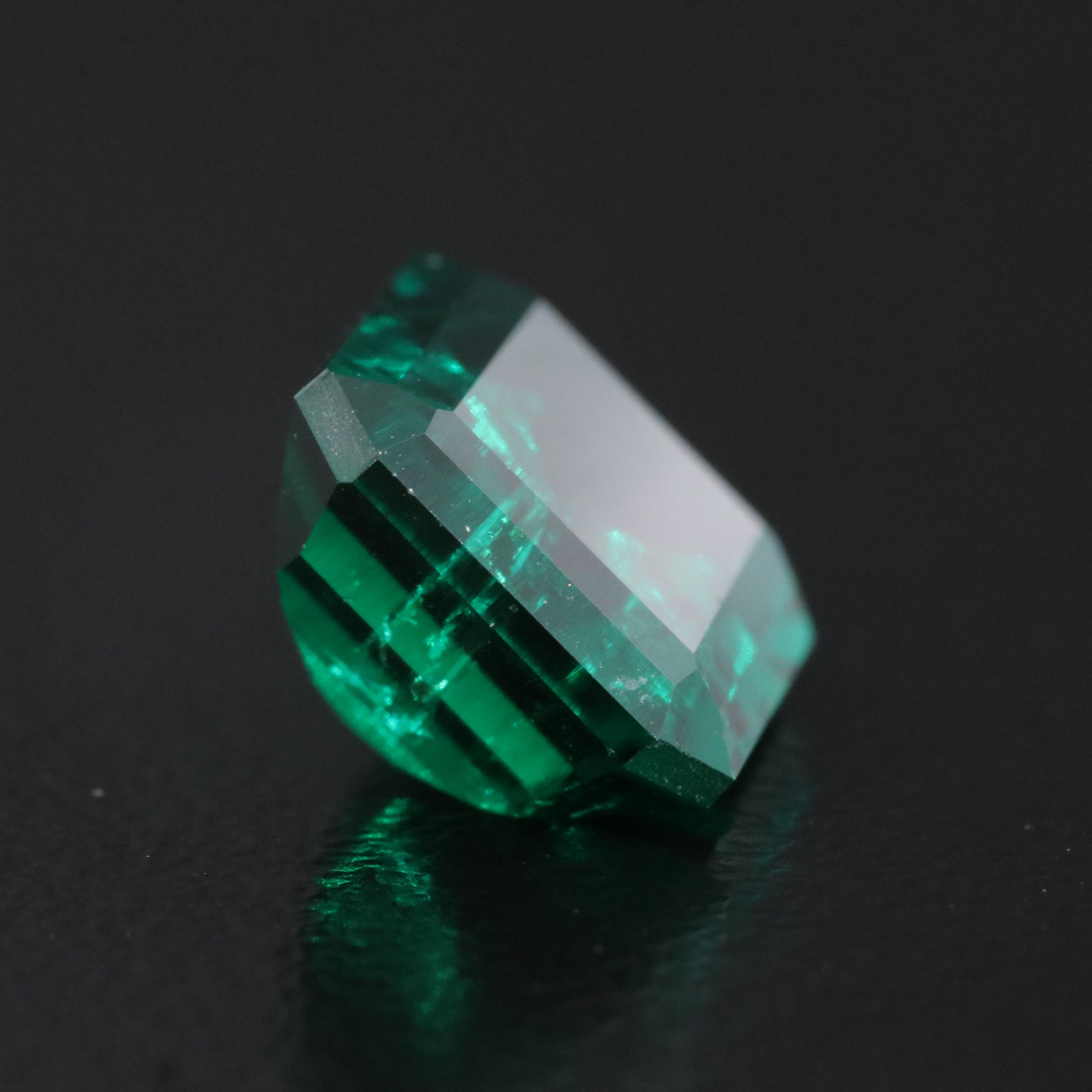 Loose 4.16 CT Lab Grown Emerald