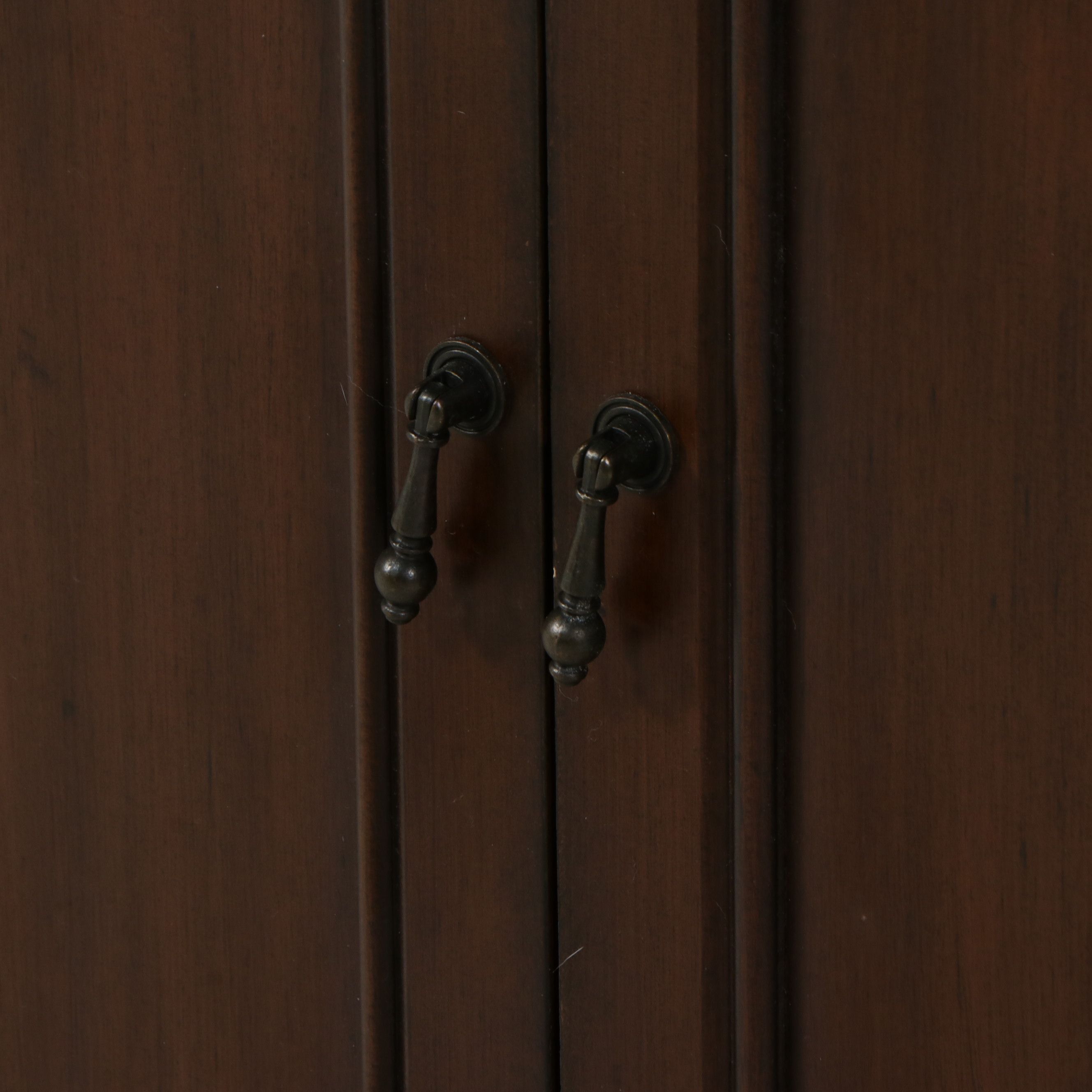 Contemporary Espresso Stained Scalloped Console Cabinet