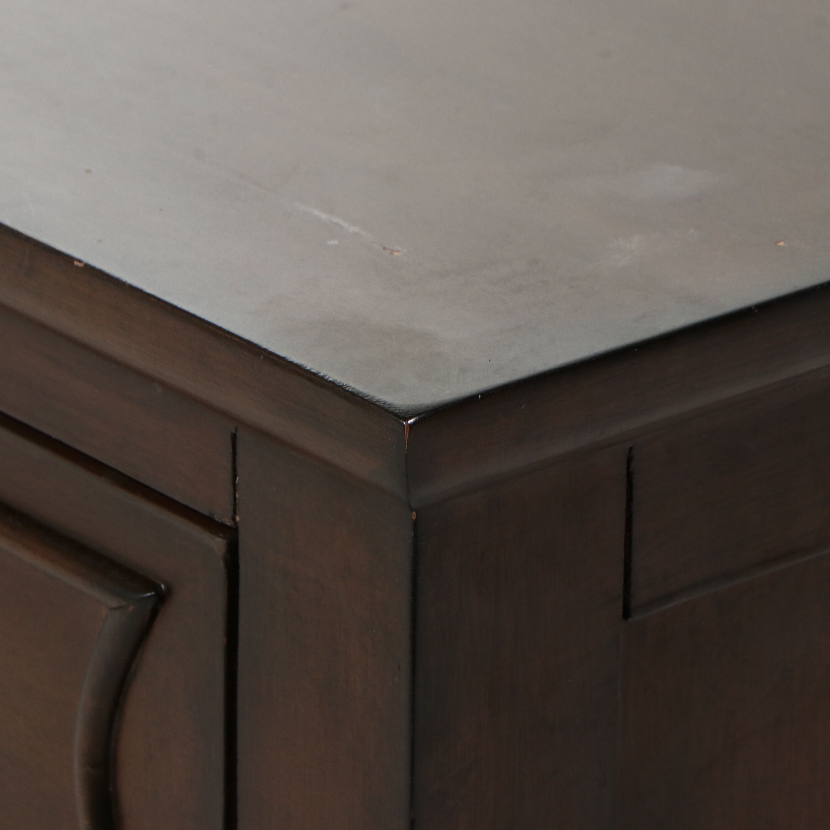 Contemporary Espresso Stained Scalloped Console Cabinet