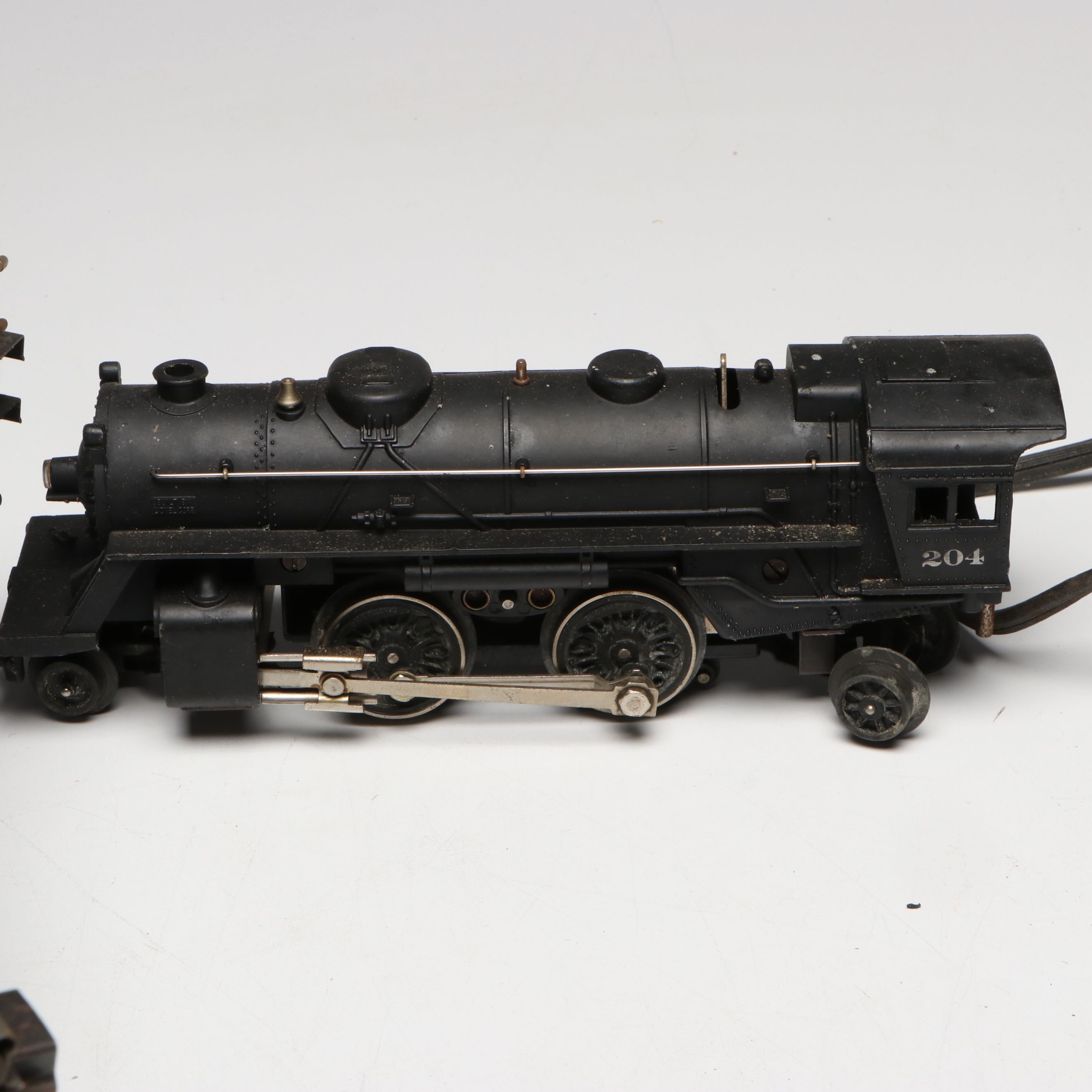 Lionel O-Scale Steam Locomotive with Train Cars and Other Accessories