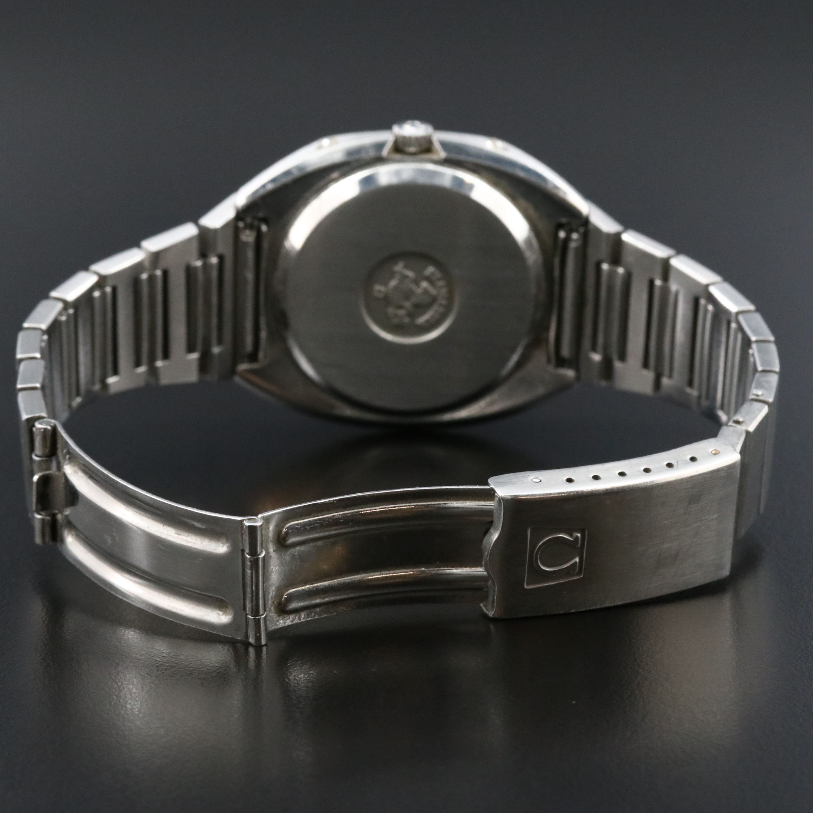 Omega Seamaster Mariner Steel Day - Date Quartz Watch Model 196.0054