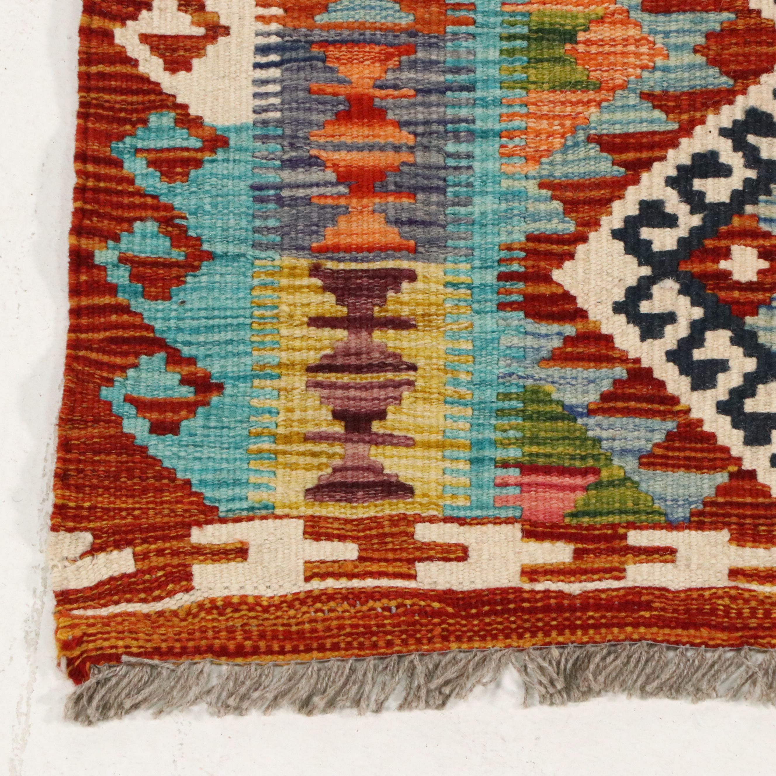 2'8 x 15'7 Handwoven Pakistani Kilim Carpet Runner